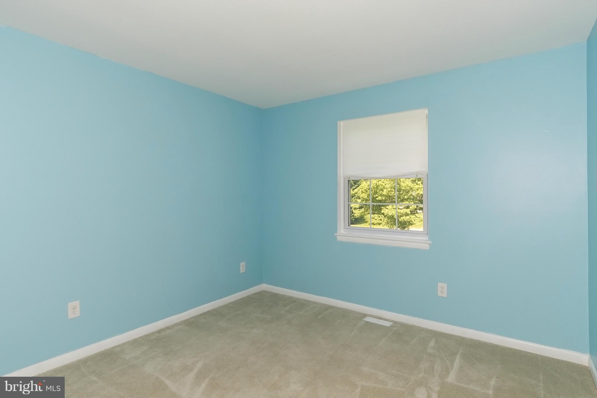 ROLLING KNOLLS - Residential