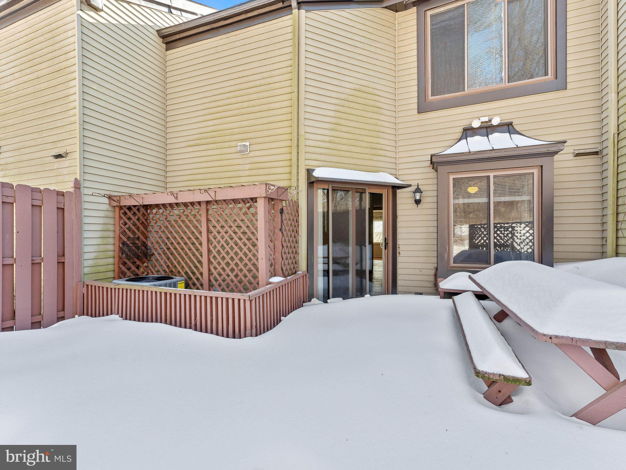 HEADLEY TRACE - Residential