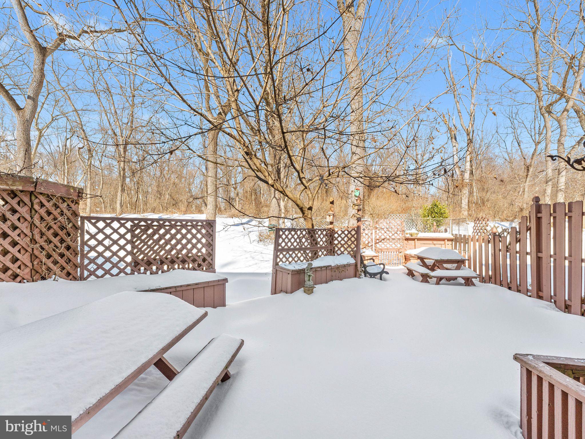 HEADLEY TRACE - Residential