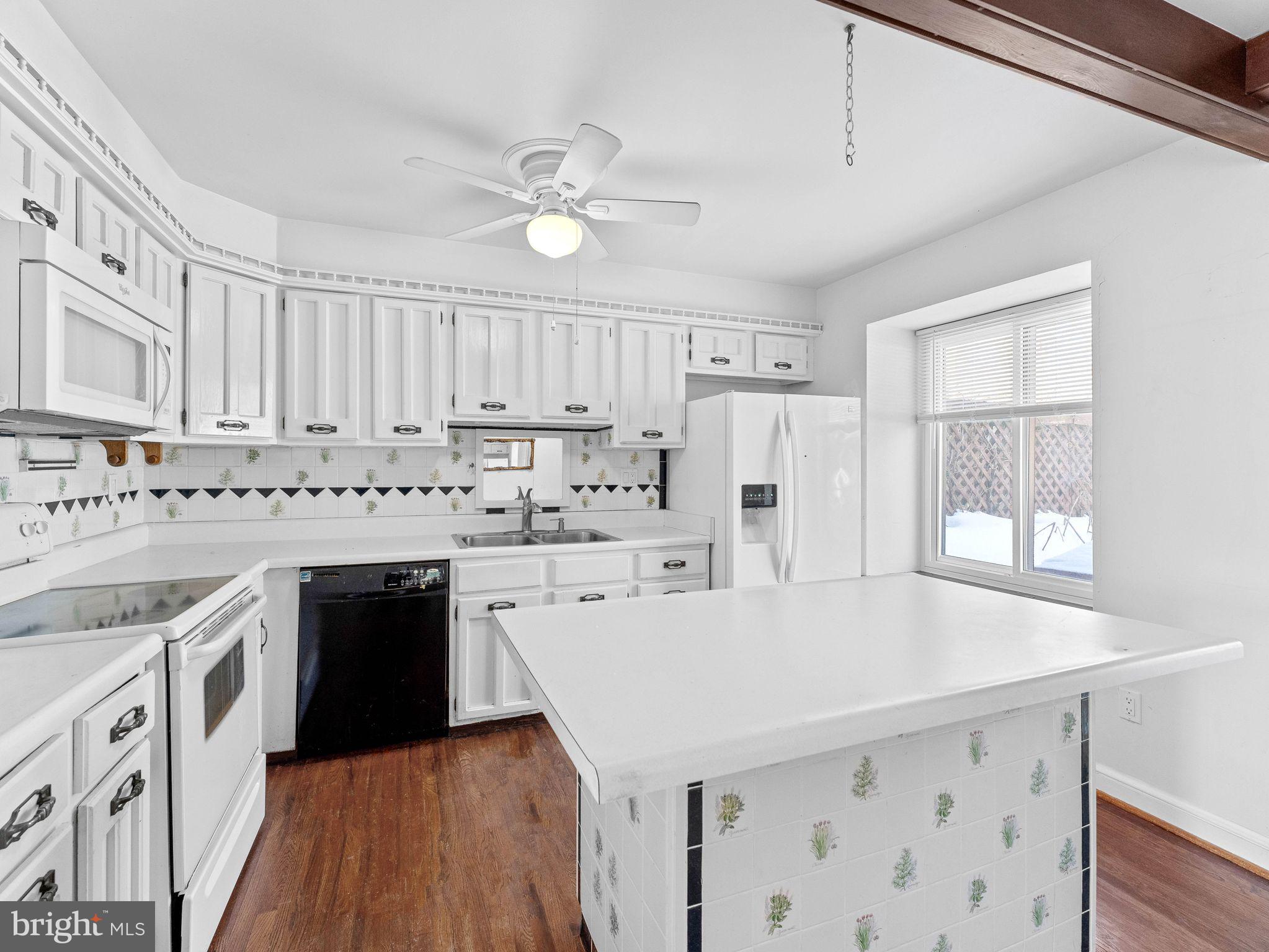 HEADLEY TRACE - Residential