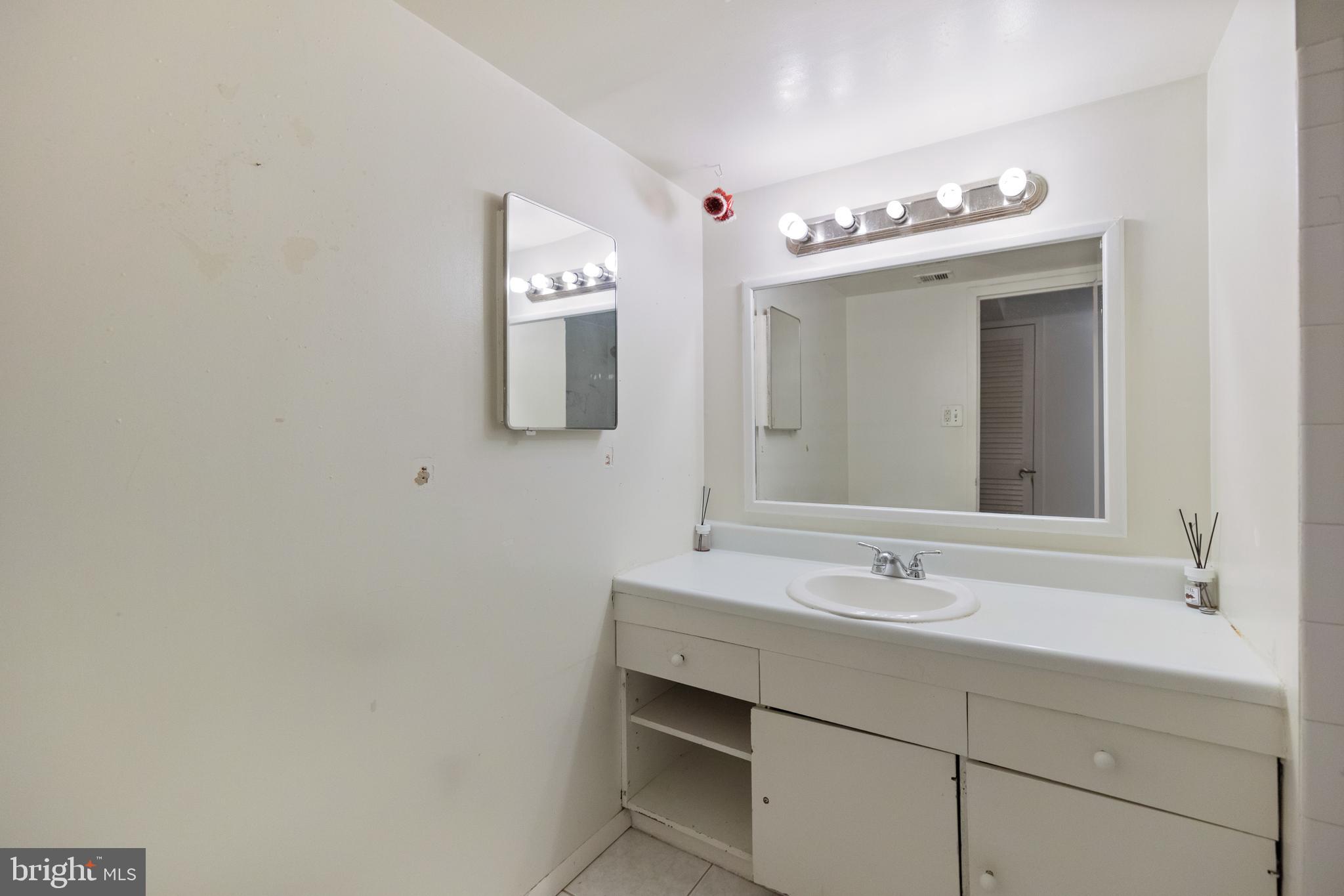 HUNTINGTON CLUB - Residential