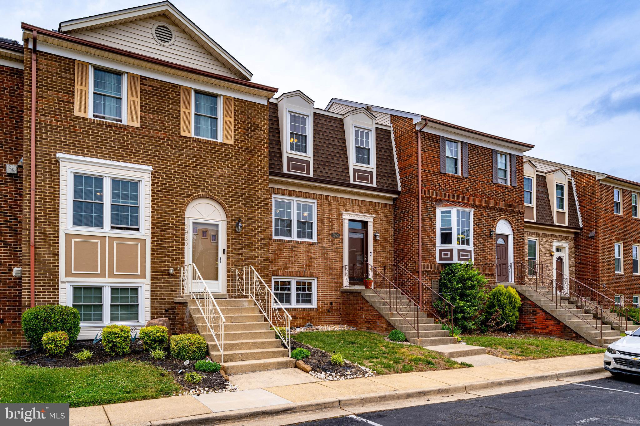 SURRATTS VILLAGE - Residential