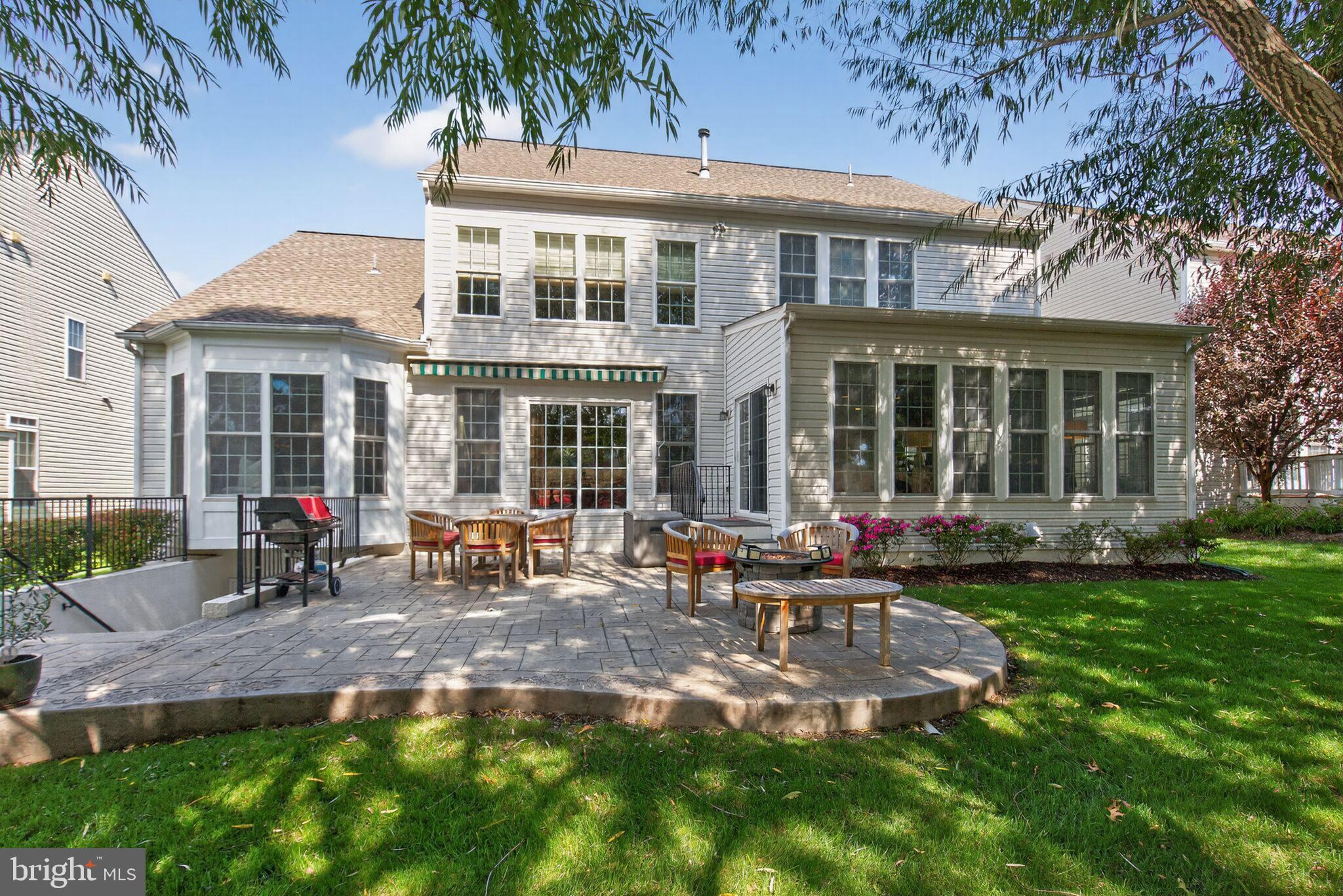 LAUREL HILL - Residential