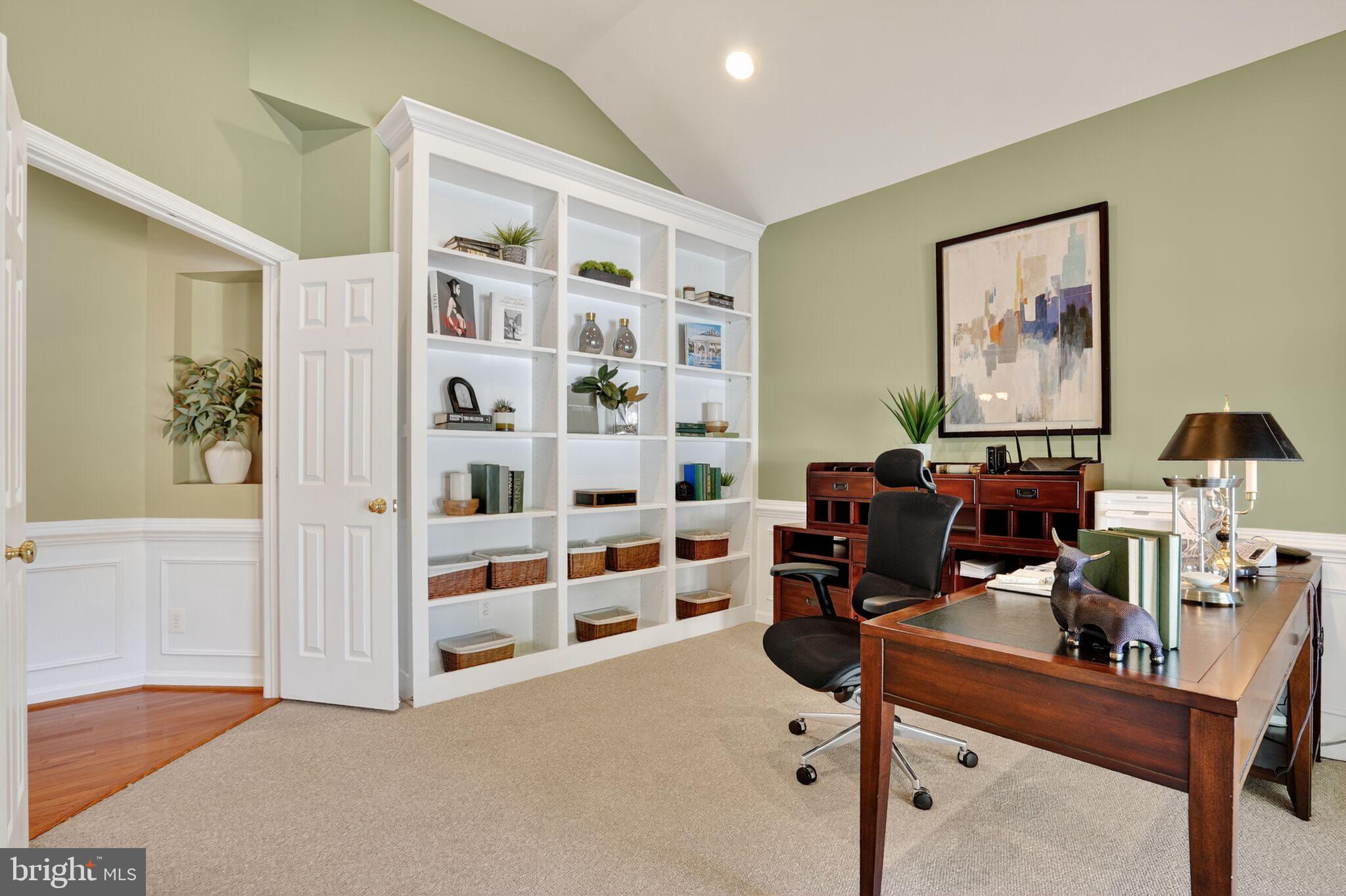 LAUREL HILL - Residential