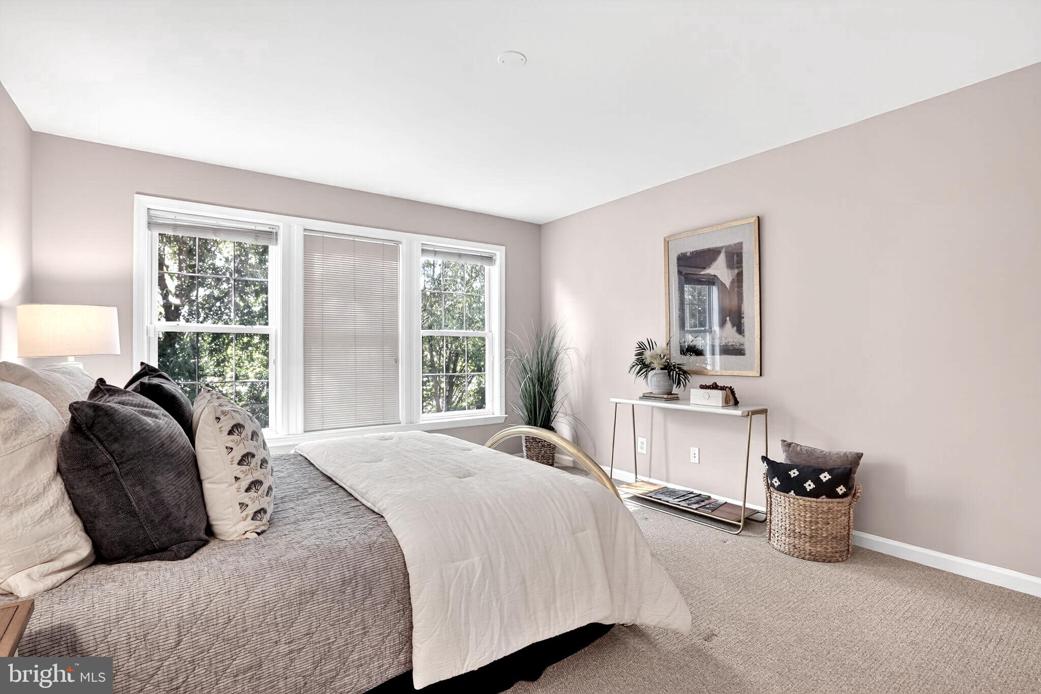 LAUREL HILL - Residential