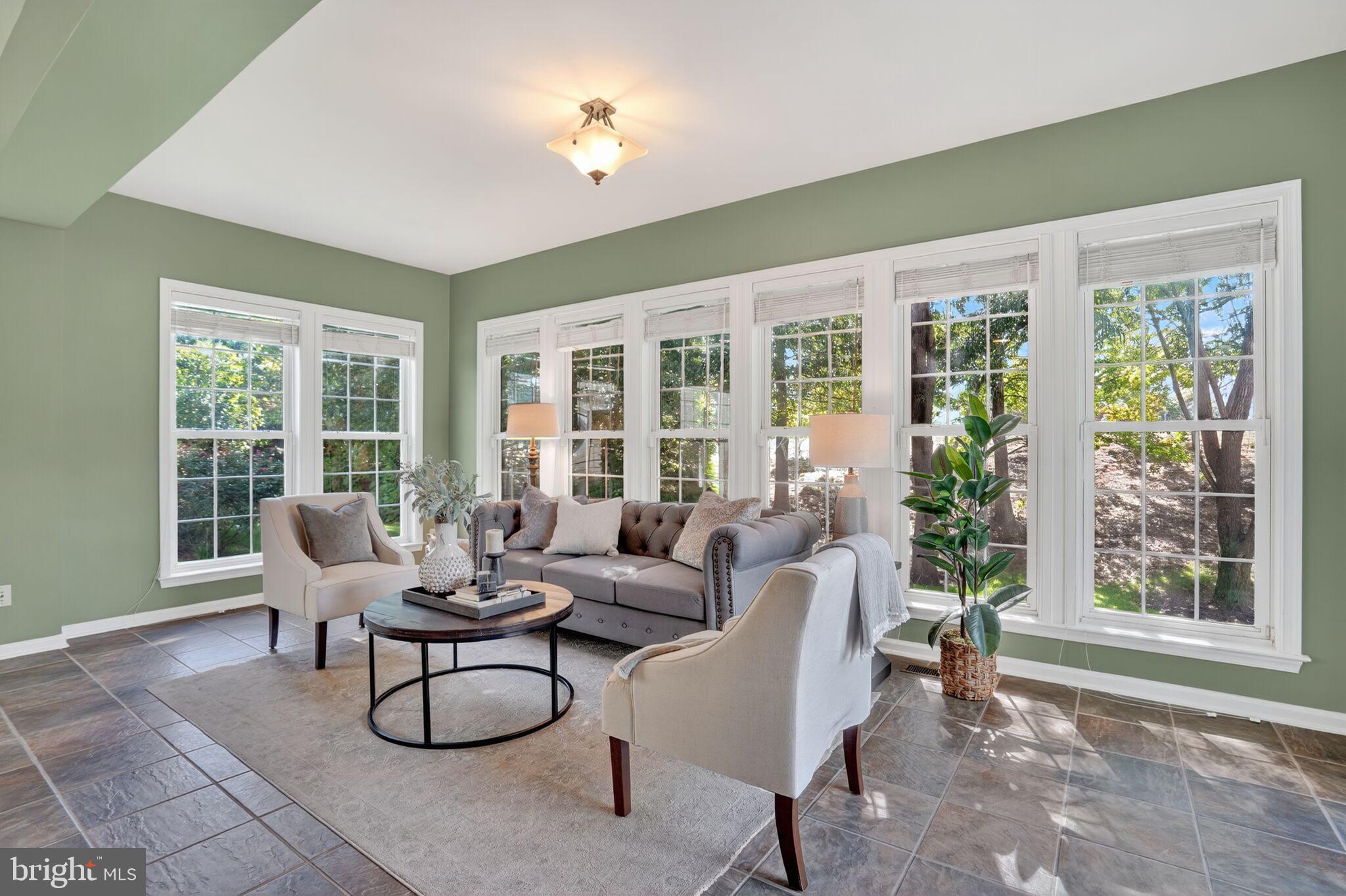 LAUREL HILL - Residential