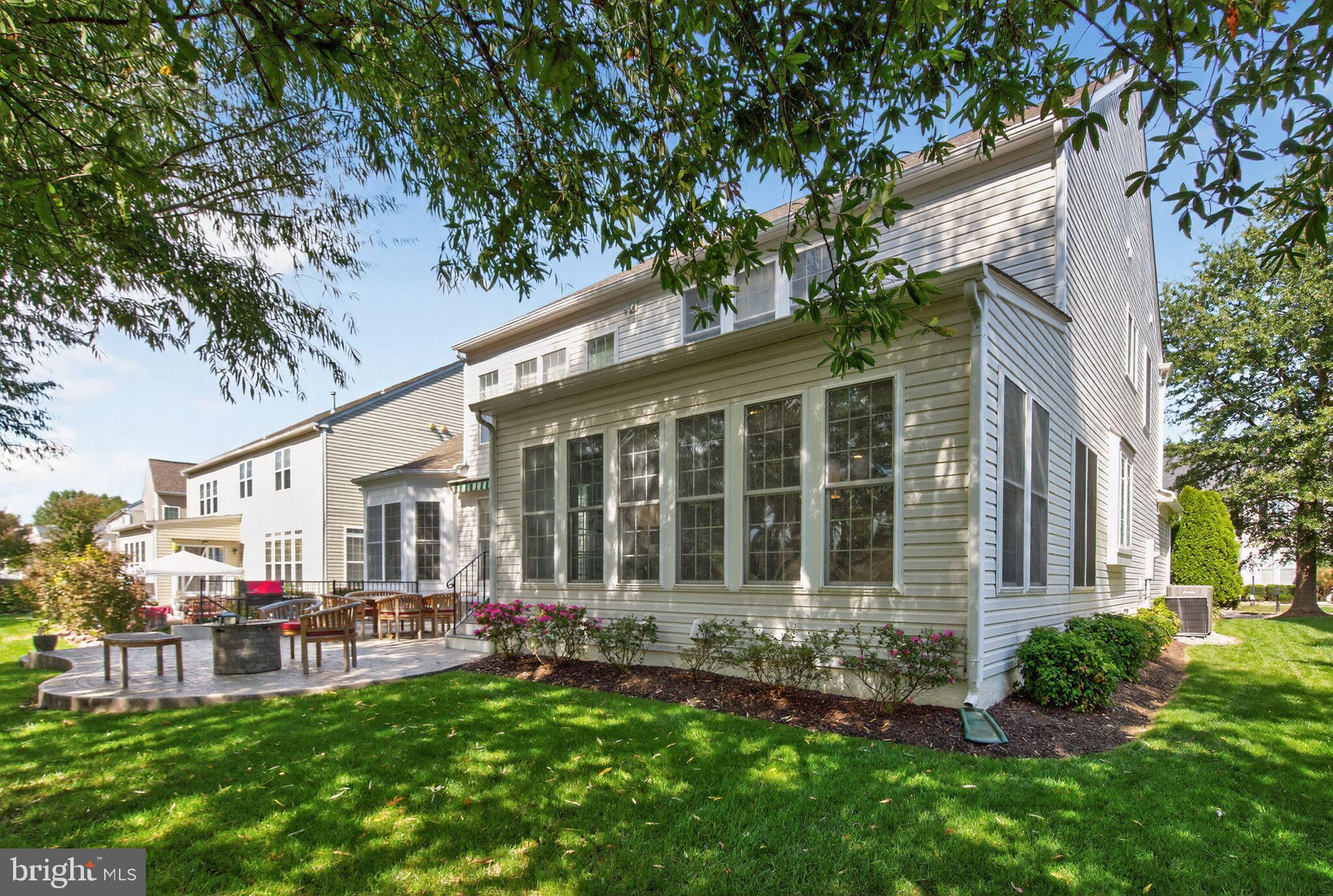 LAUREL HILL - Residential