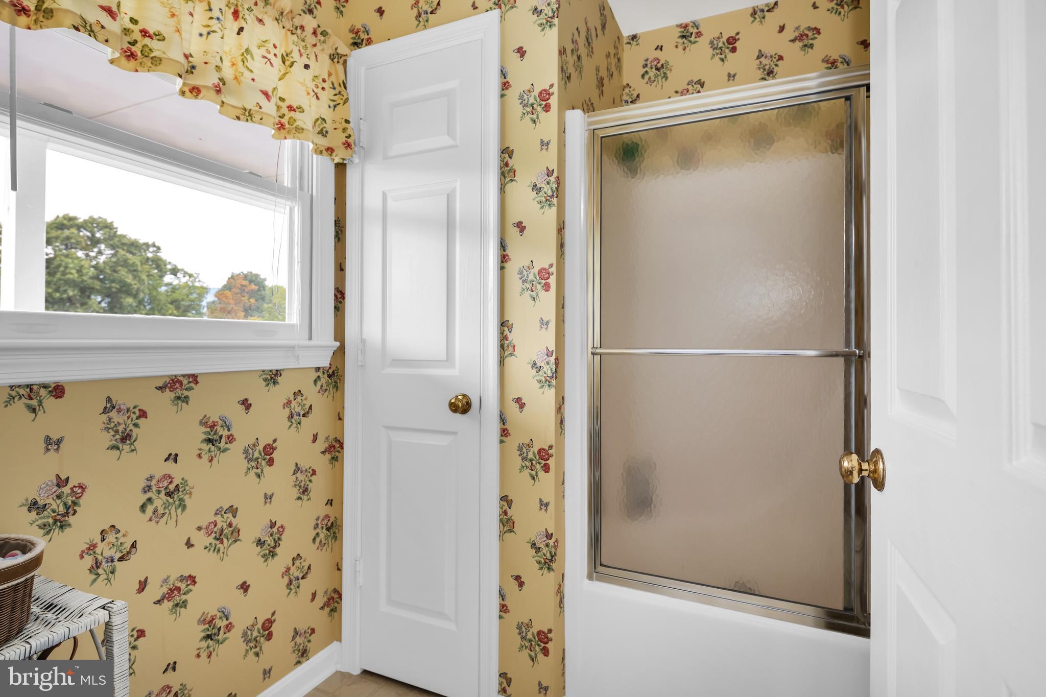 MANOR HILL ESTATES - Residential