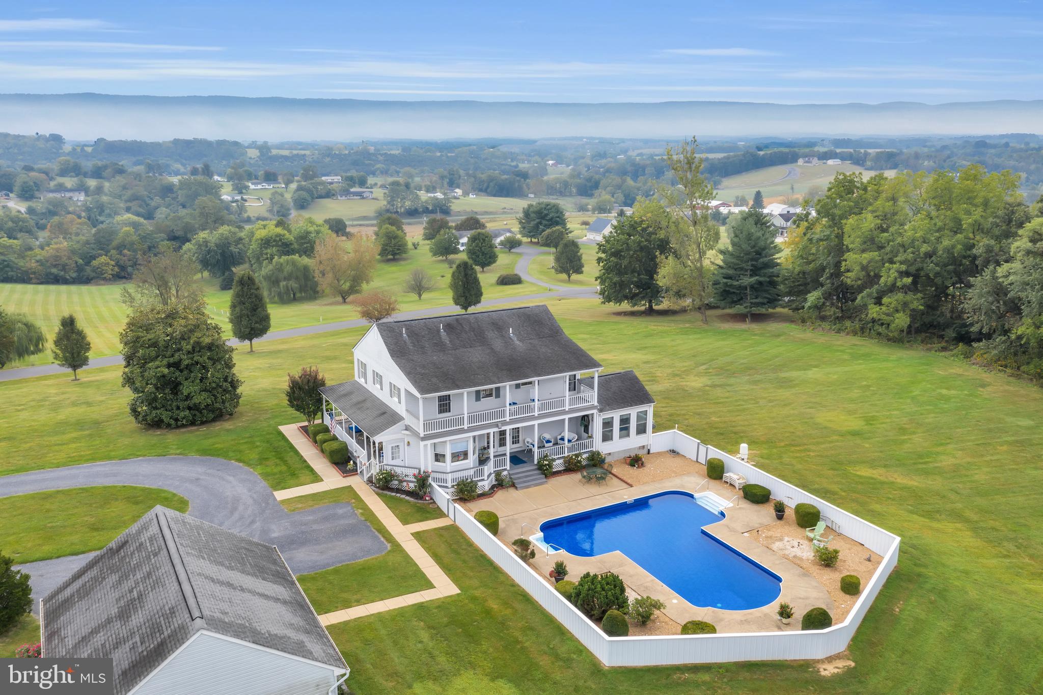 MANOR HILL ESTATES - Residential