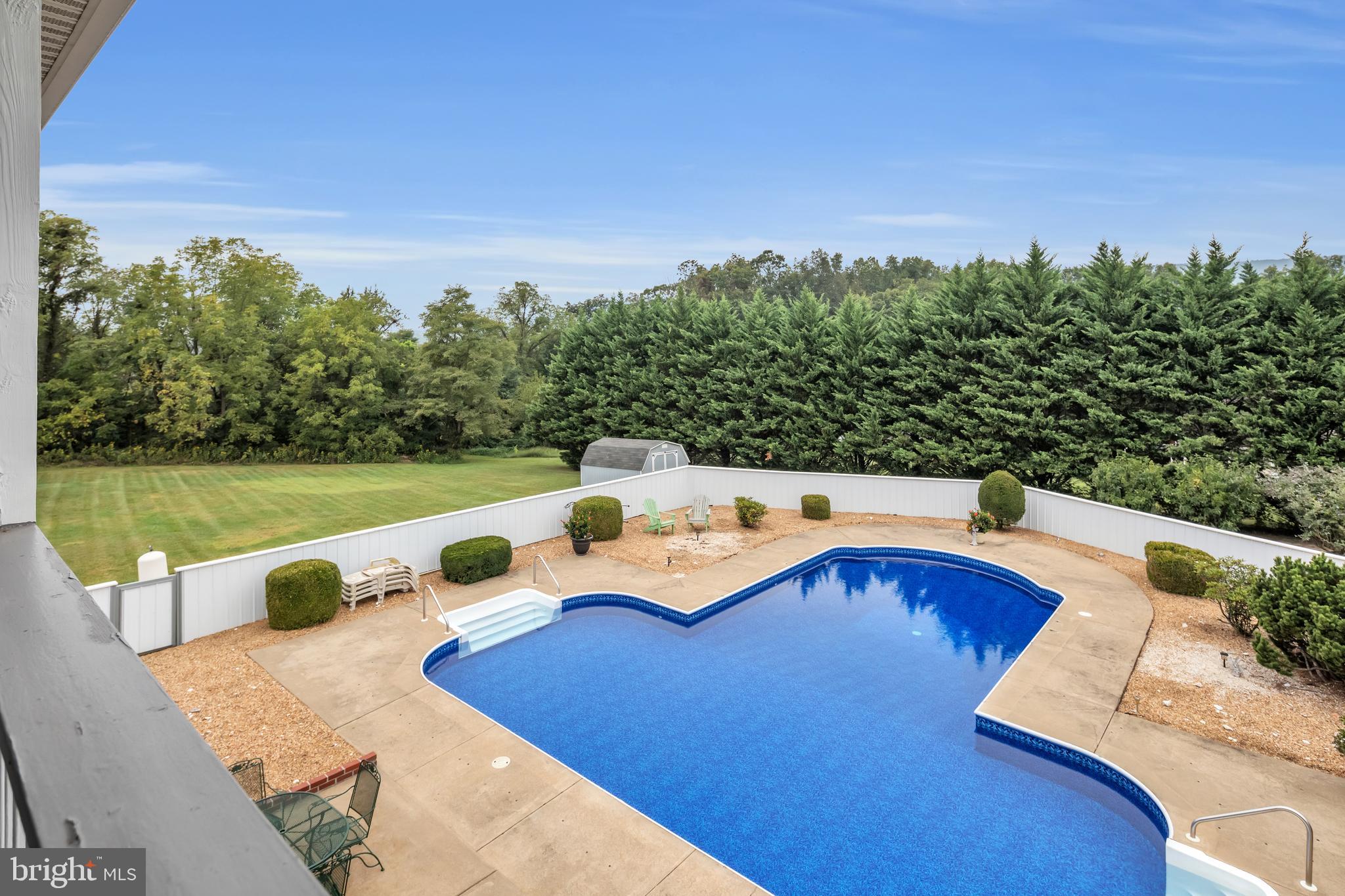 MANOR HILL ESTATES - Residential