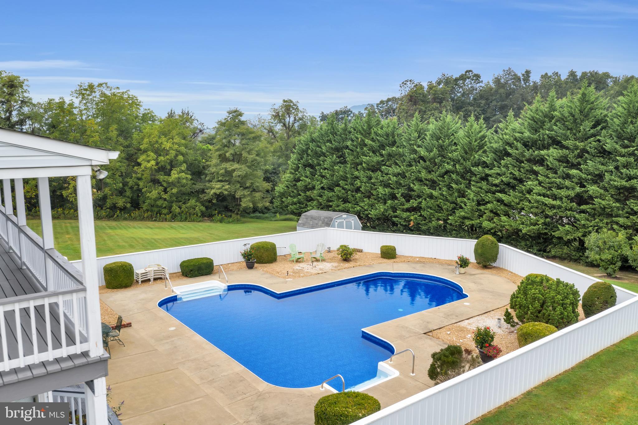 MANOR HILL ESTATES - Residential