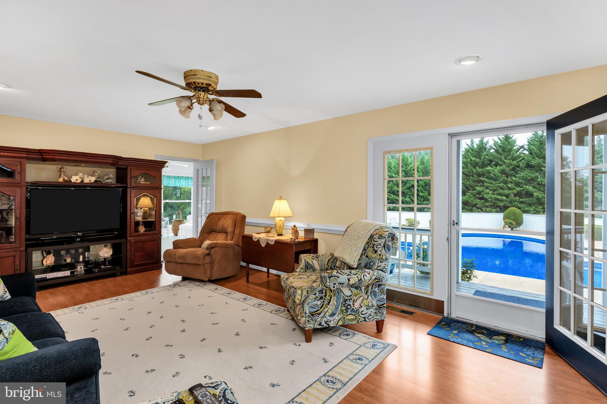 MANOR HILL ESTATES - Residential