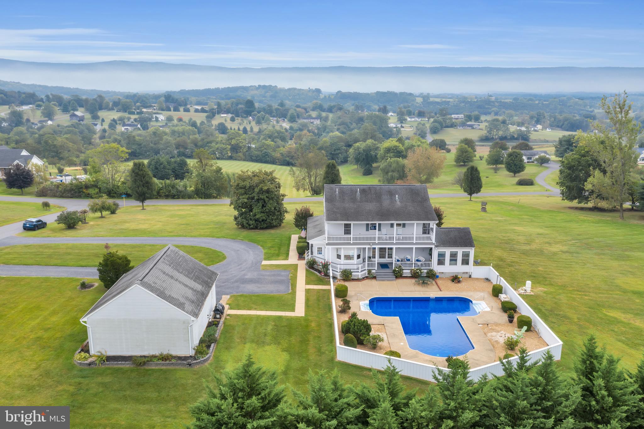 MANOR HILL ESTATES - Residential