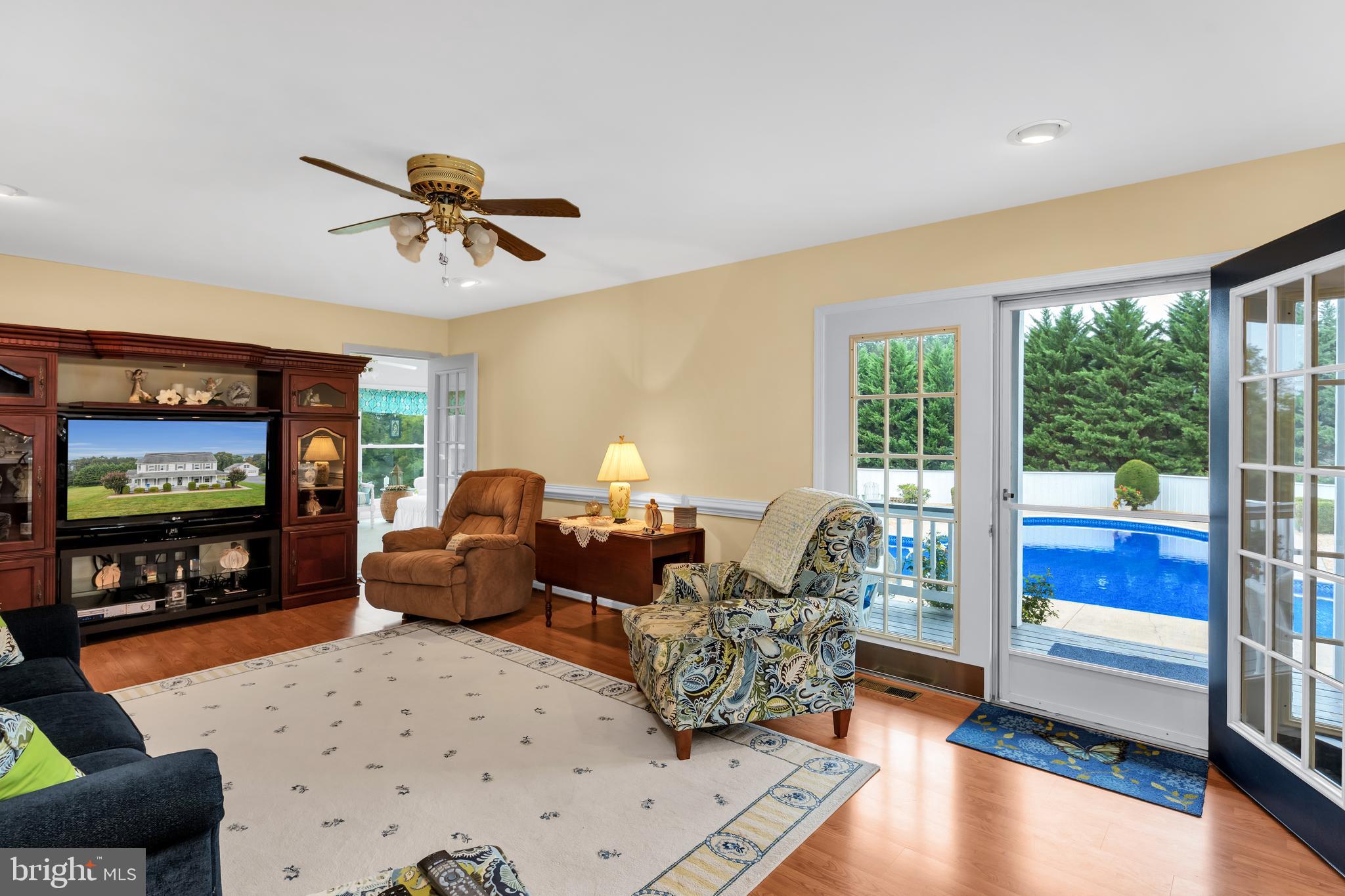 MANOR HILL ESTATES - Residential