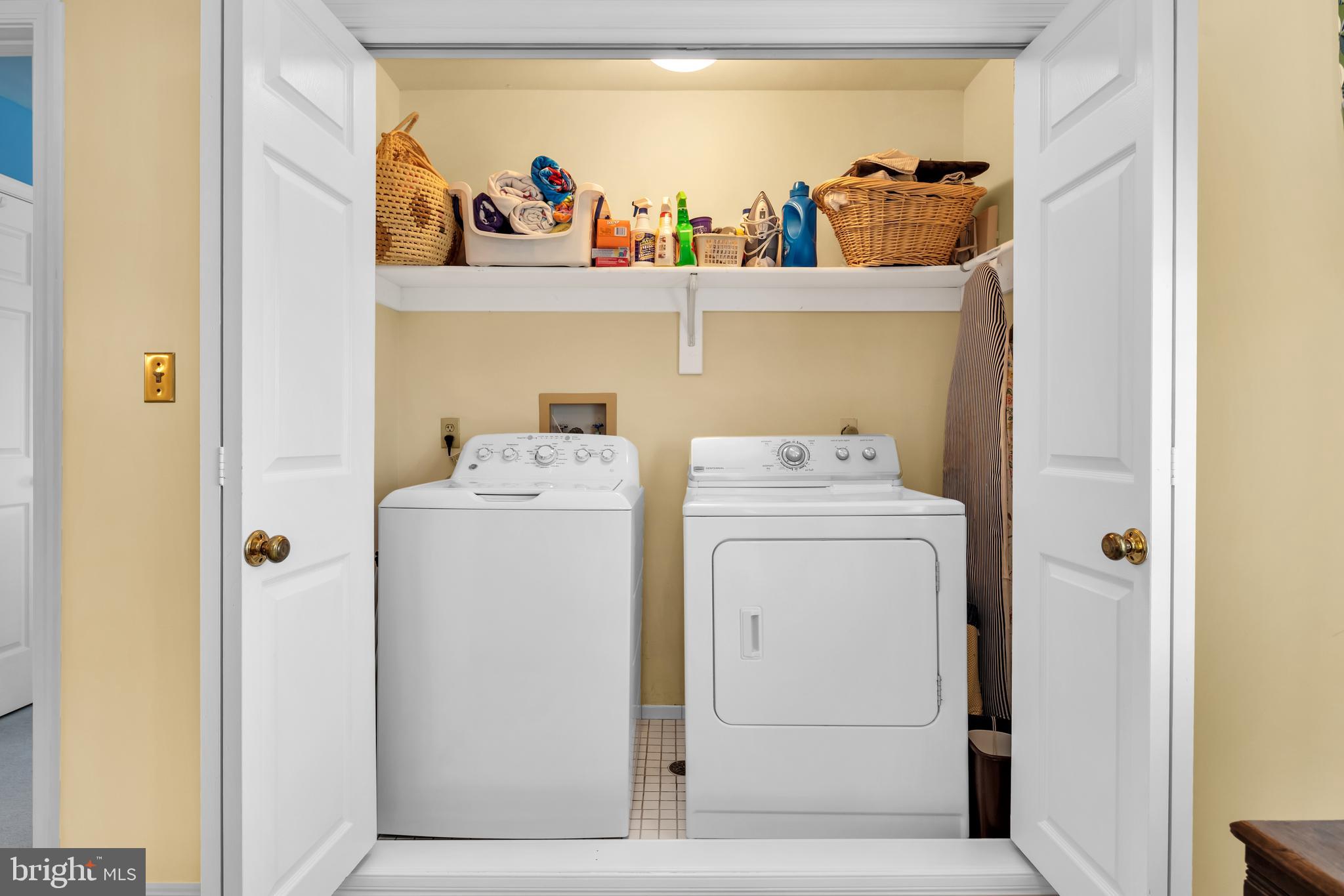 MANOR HILL ESTATES - Residential