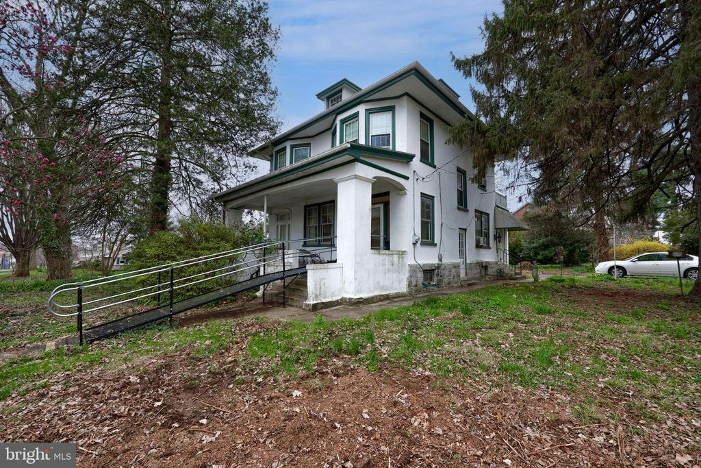 Photo of 218 Pleasure Road, LANCASTER, PA 17601 (MLS # PALA2085658)