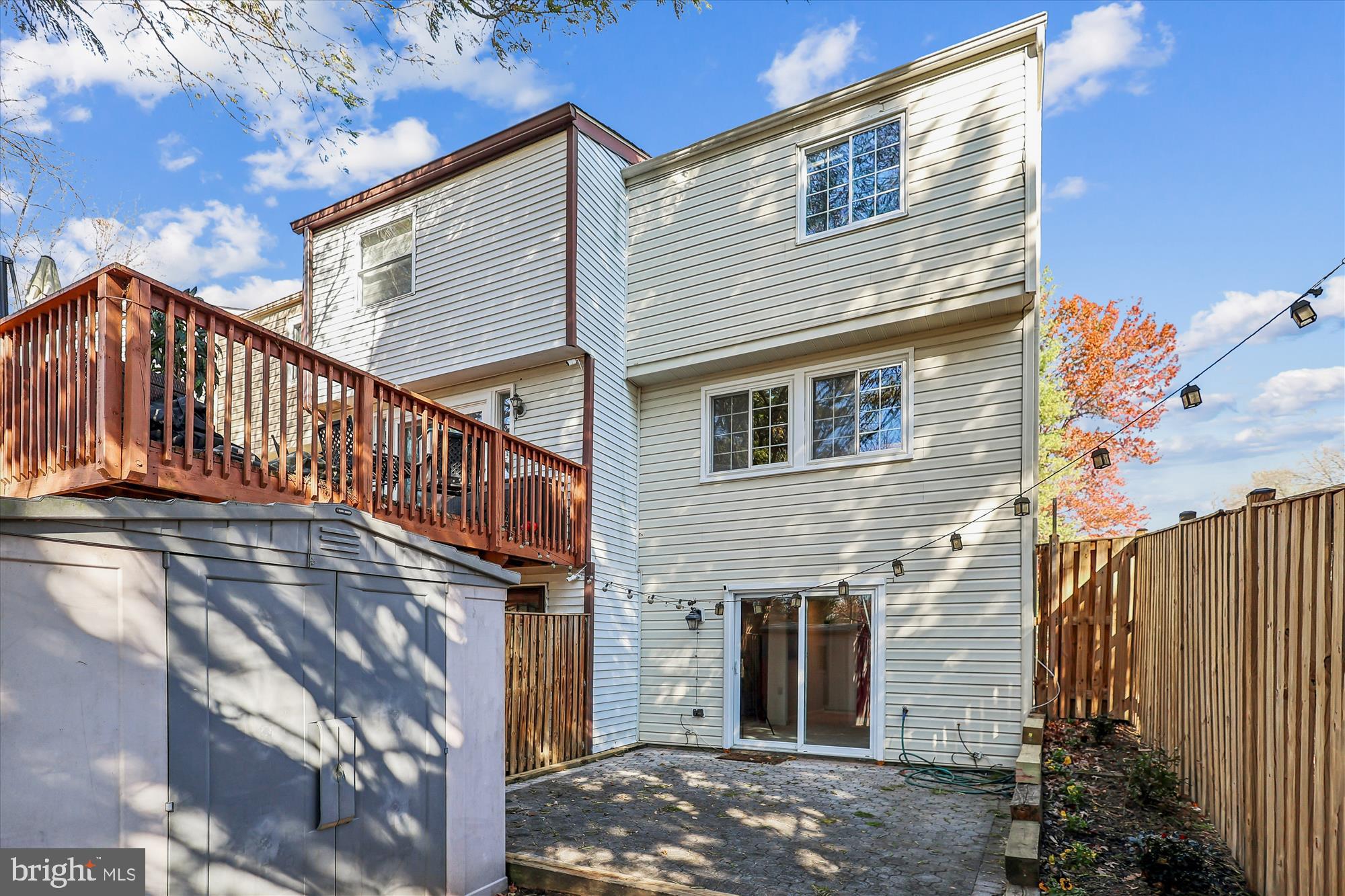 LEISHEAR VILLAGE - Residential