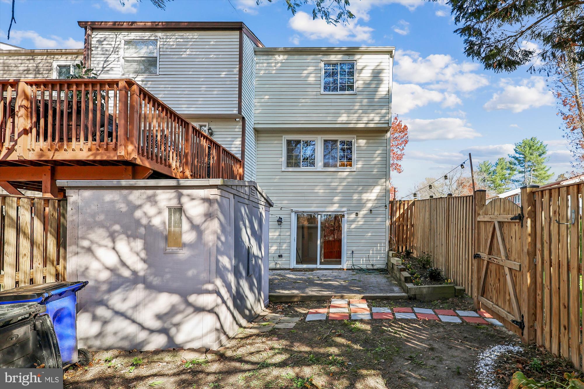 LEISHEAR VILLAGE - Residential