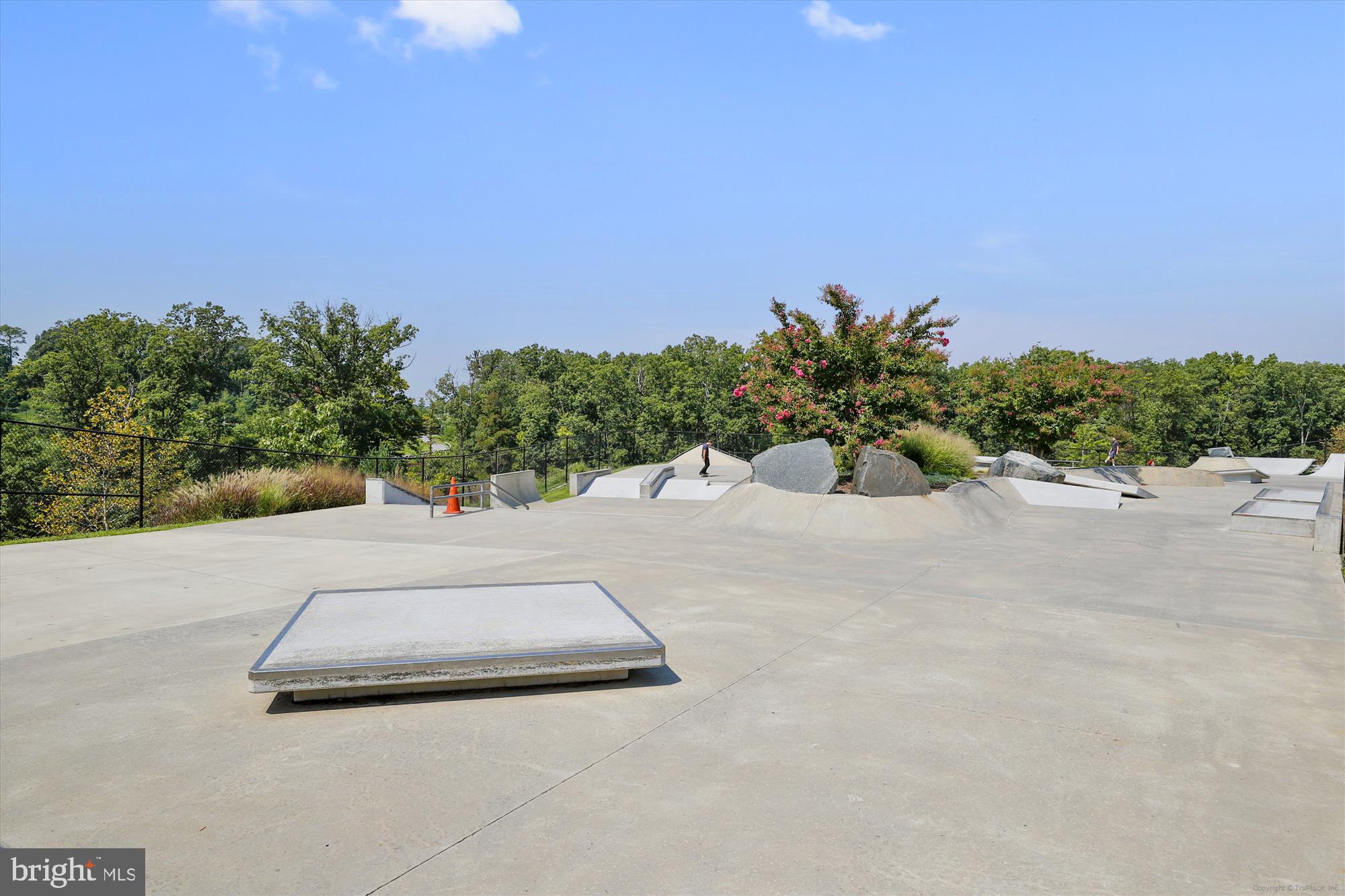 LEISHEAR VILLAGE - Residential