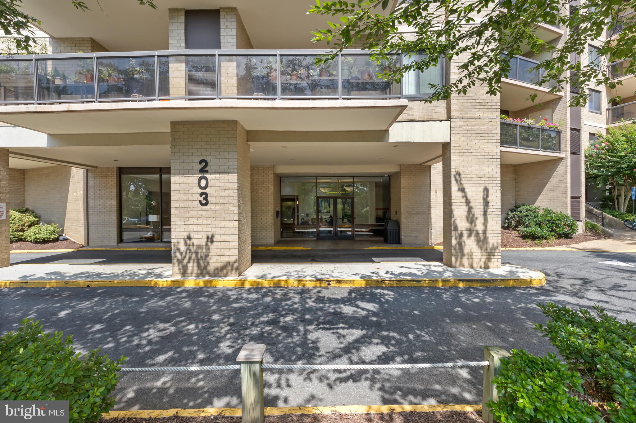 203 YOAKUM PARKWAY 1605