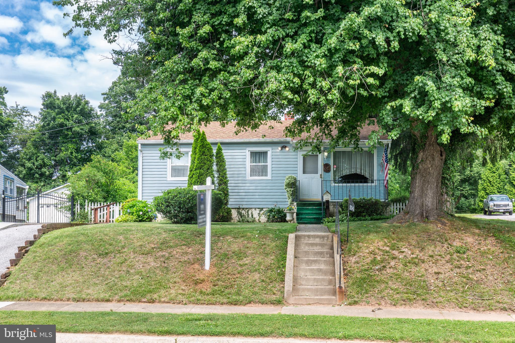 204 UPPERGATE COURT