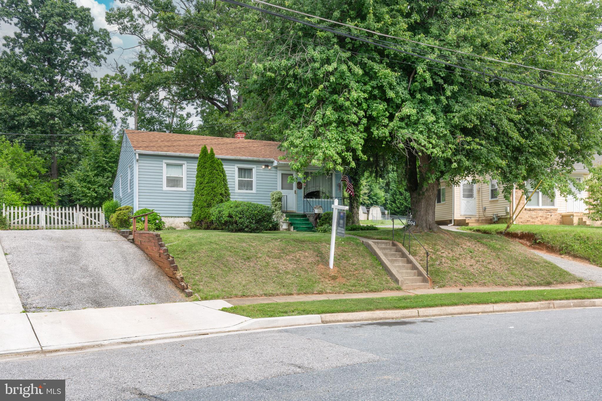 204 UPPERGATE COURT