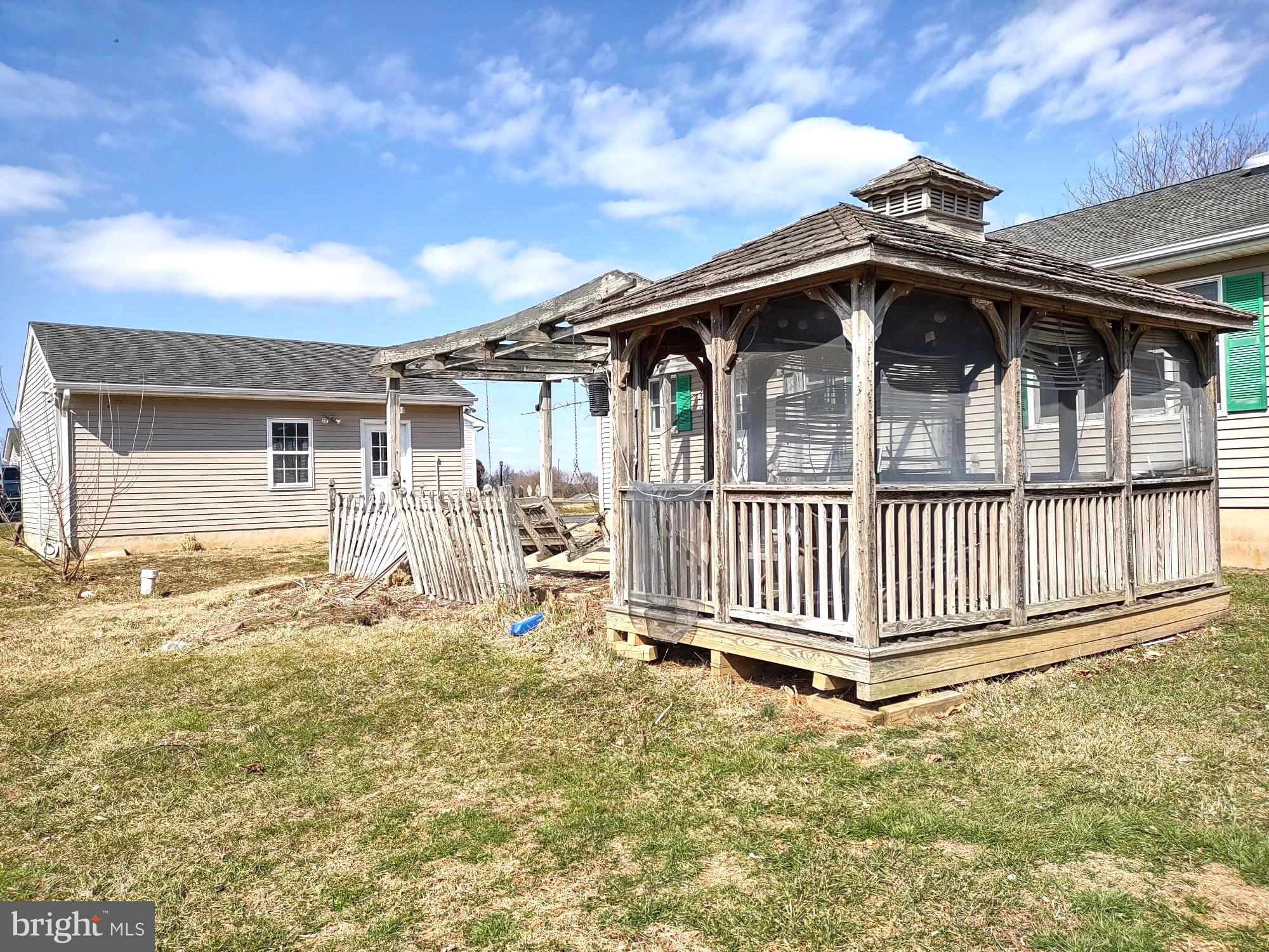 PRINCIPIO HEIGHTS - Residential