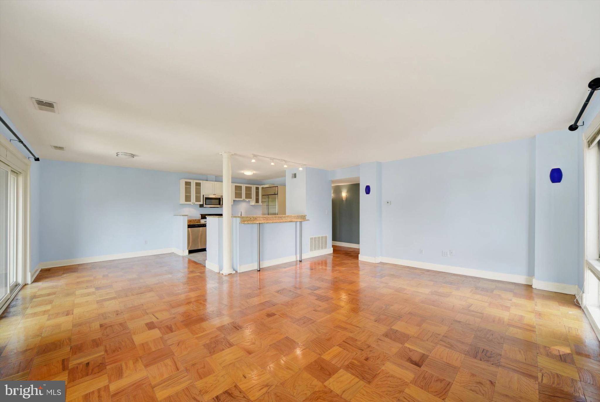 7 CROSS KEYS ROAD 7E