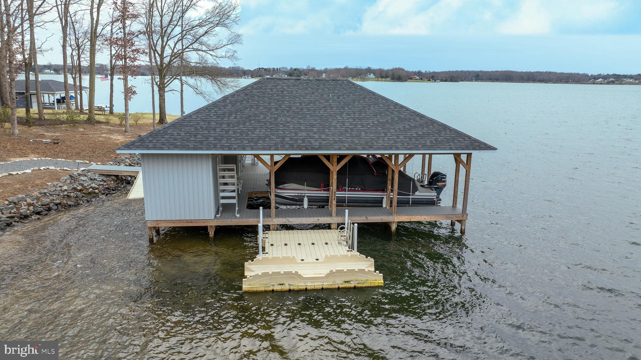 ANNA VISTA II - Residential