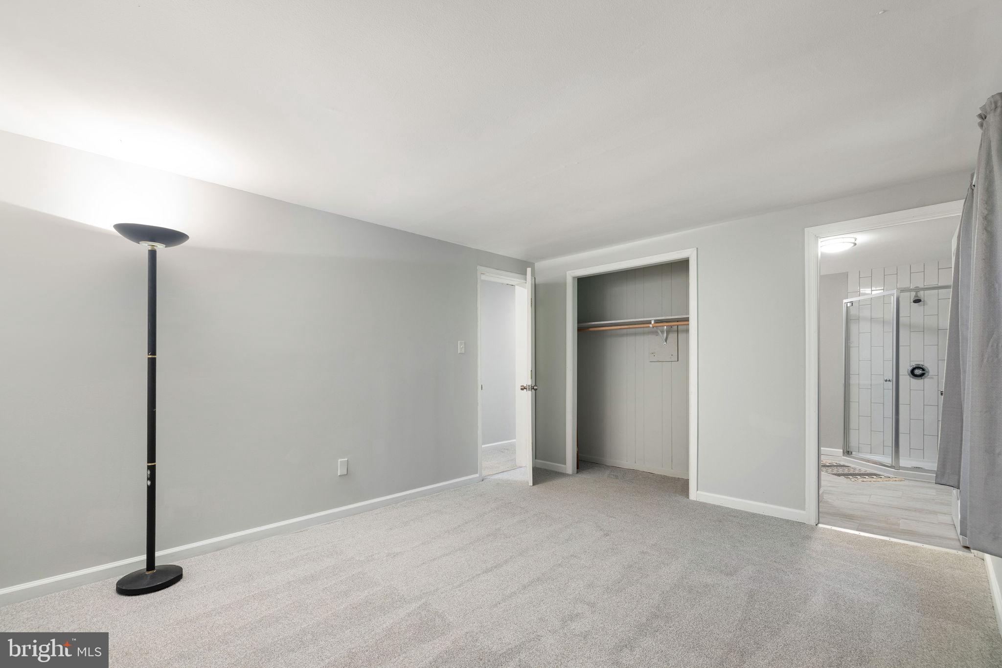 LOCH LINDEN - Residential Lease