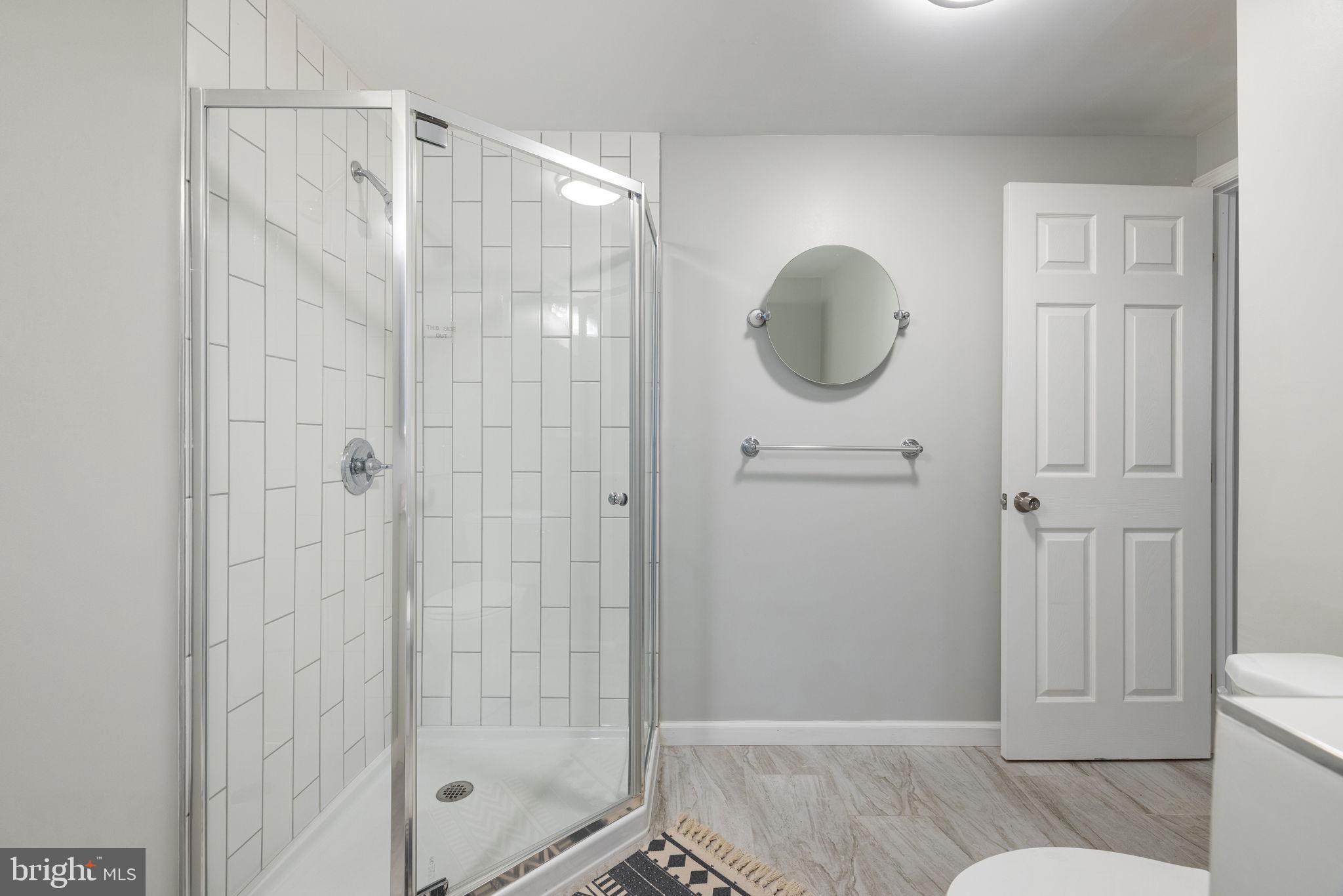 LOCH LINDEN - Residential Lease