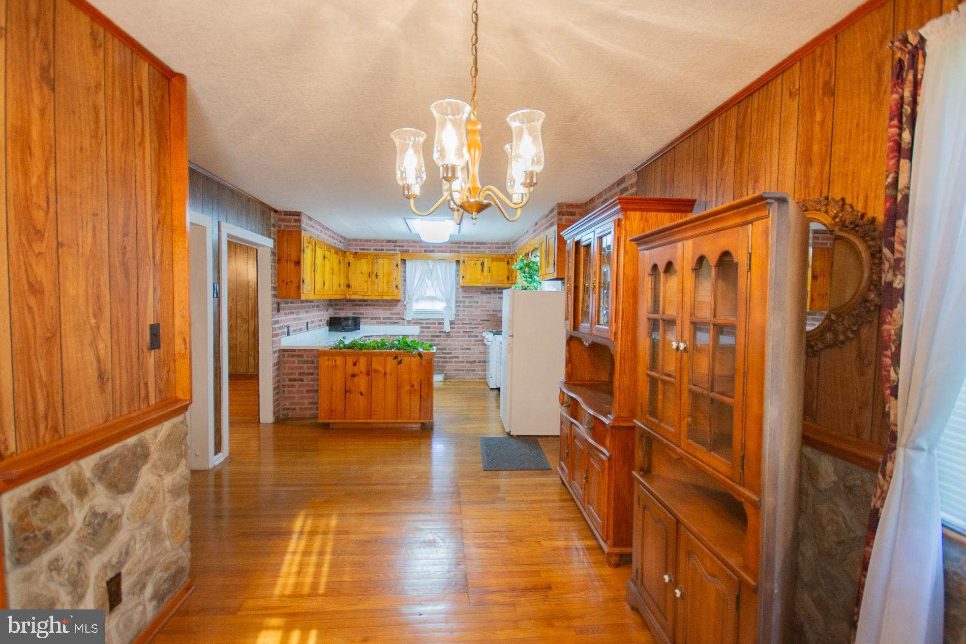 CAVALIER  HEIGHTS - Residential