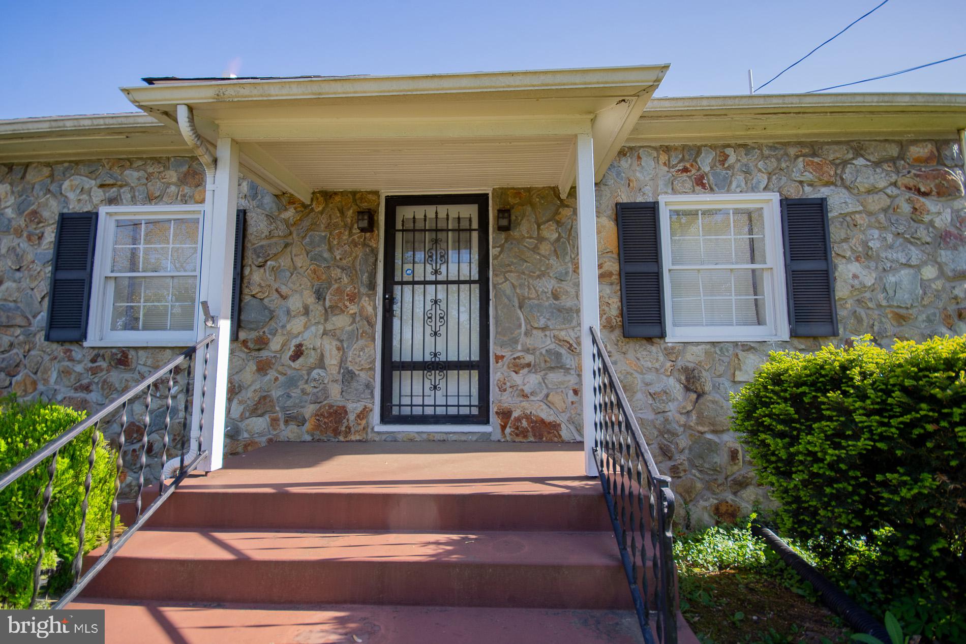 CAVALIER  HEIGHTS - Residential