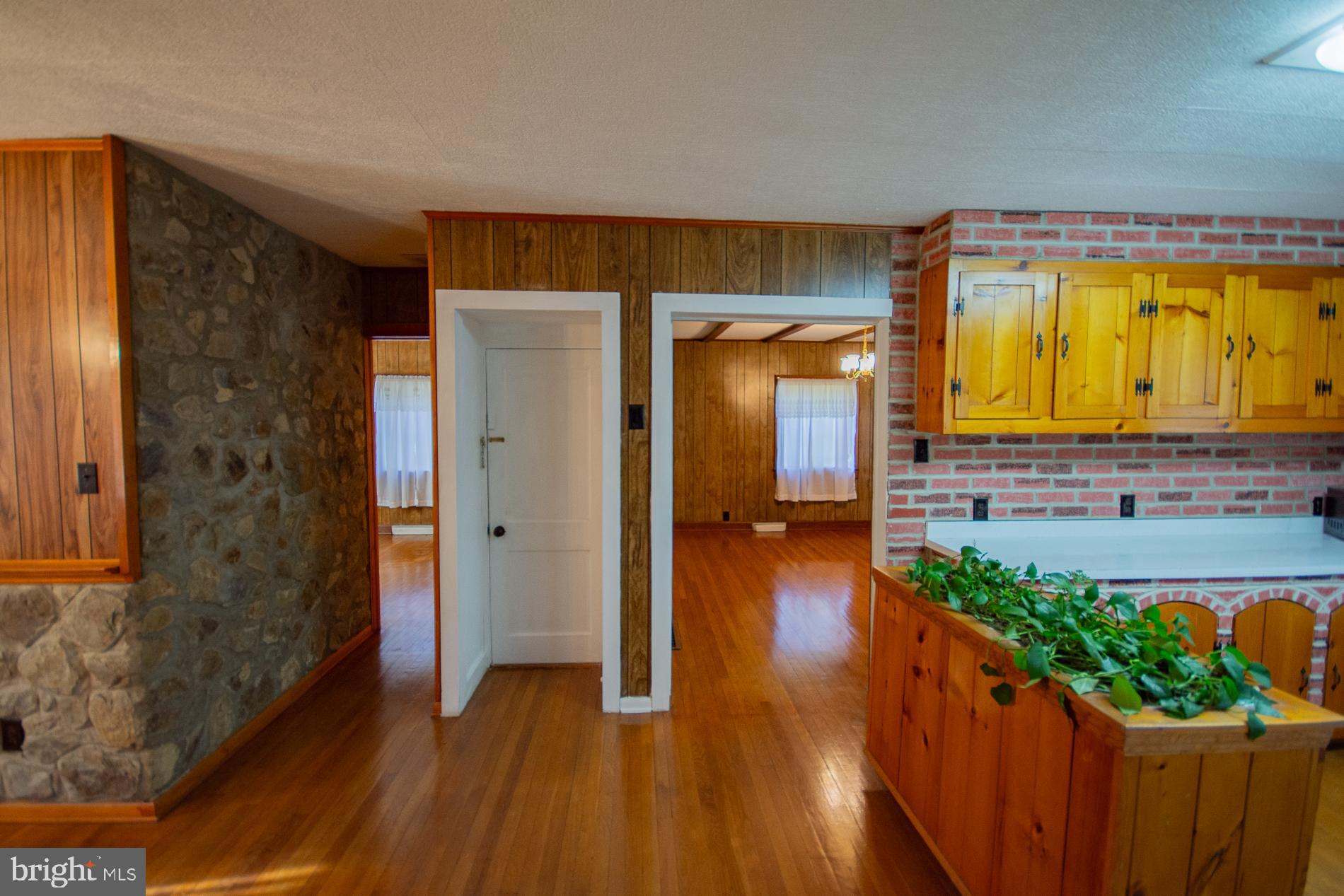 CAVALIER  HEIGHTS - Residential