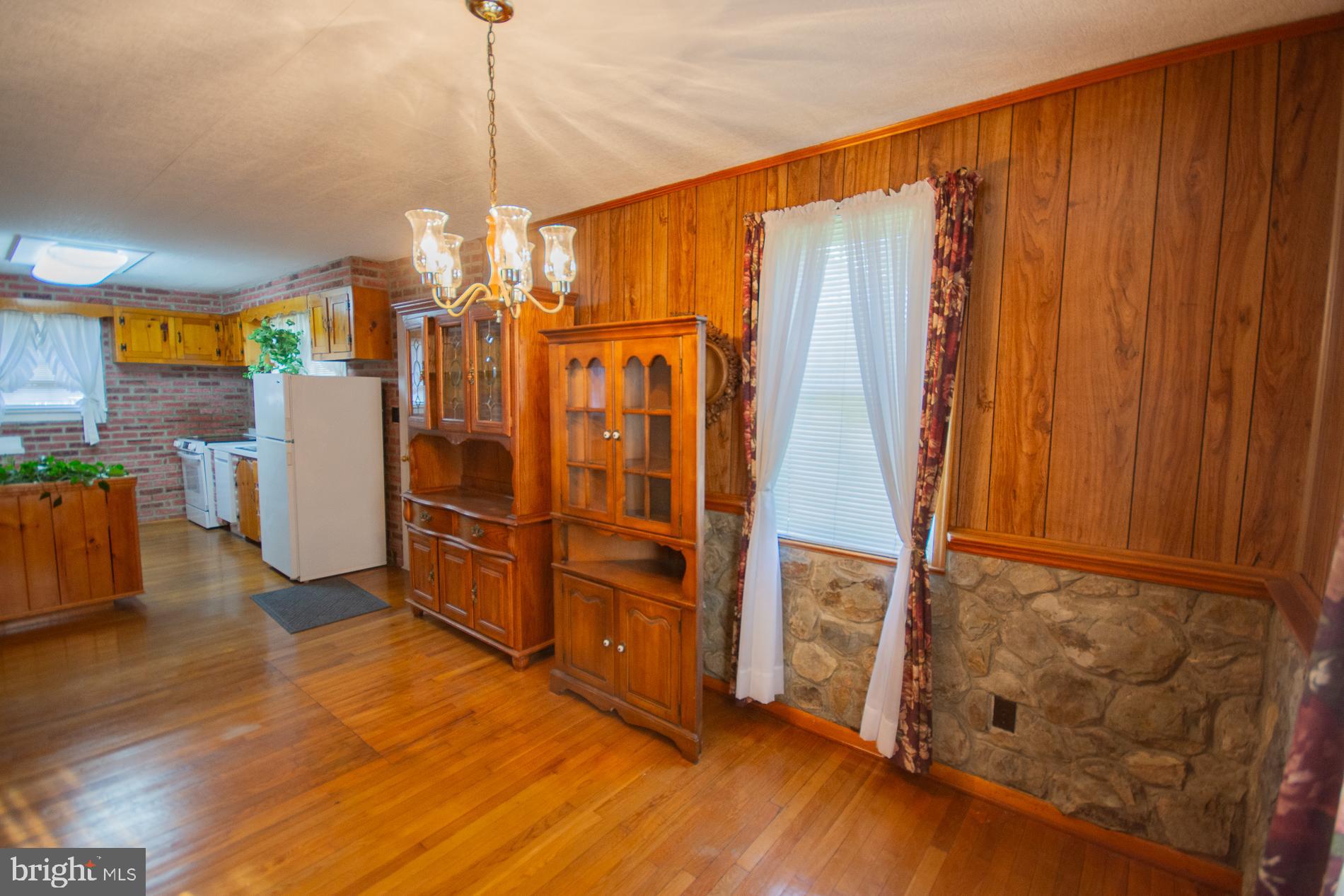 CAVALIER  HEIGHTS - Residential