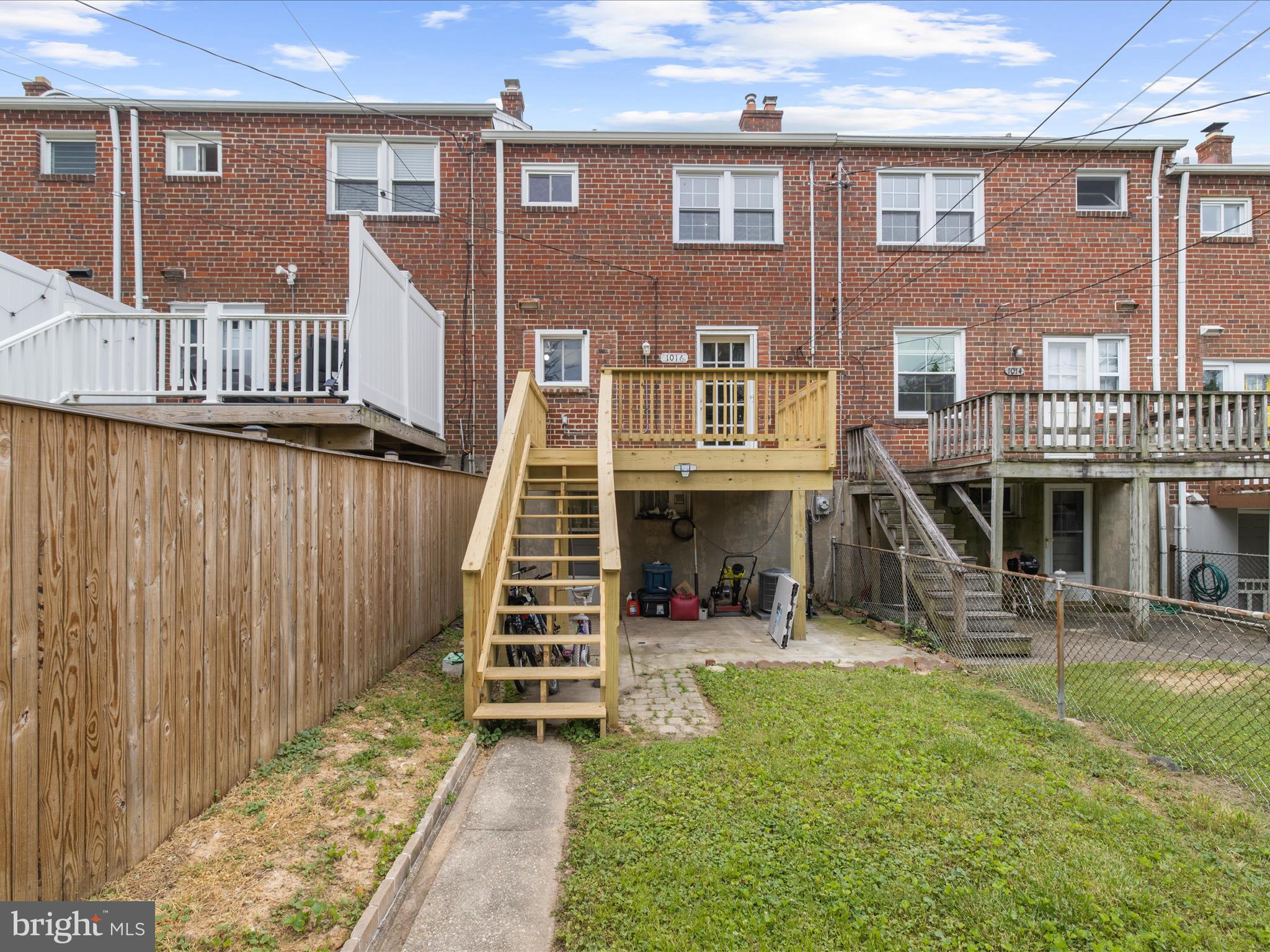 ARBOUR MANOR - Residential