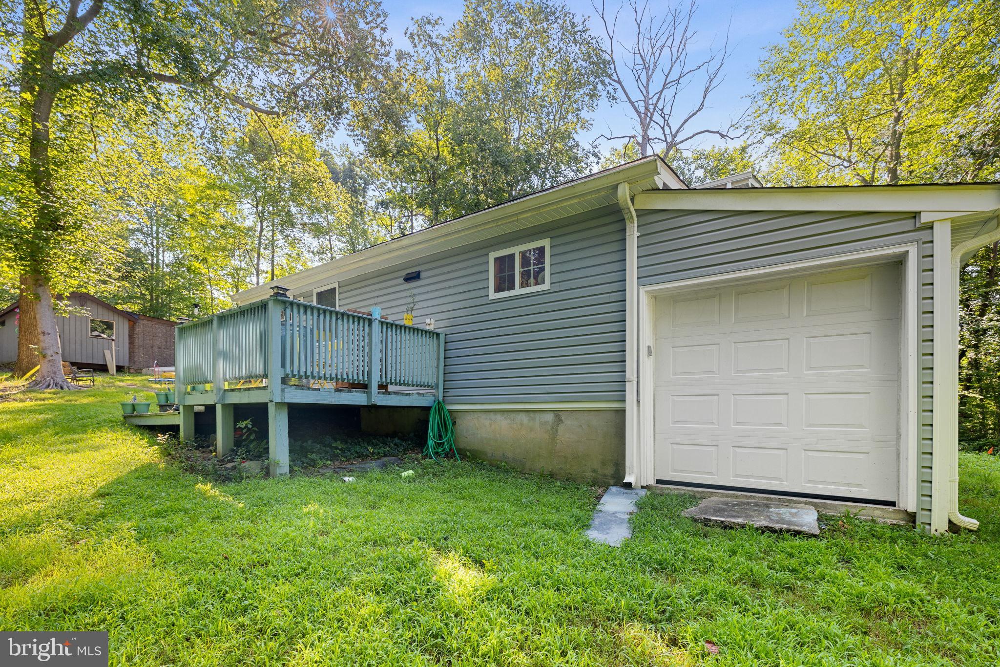 8289 DAMVIEW PLACE