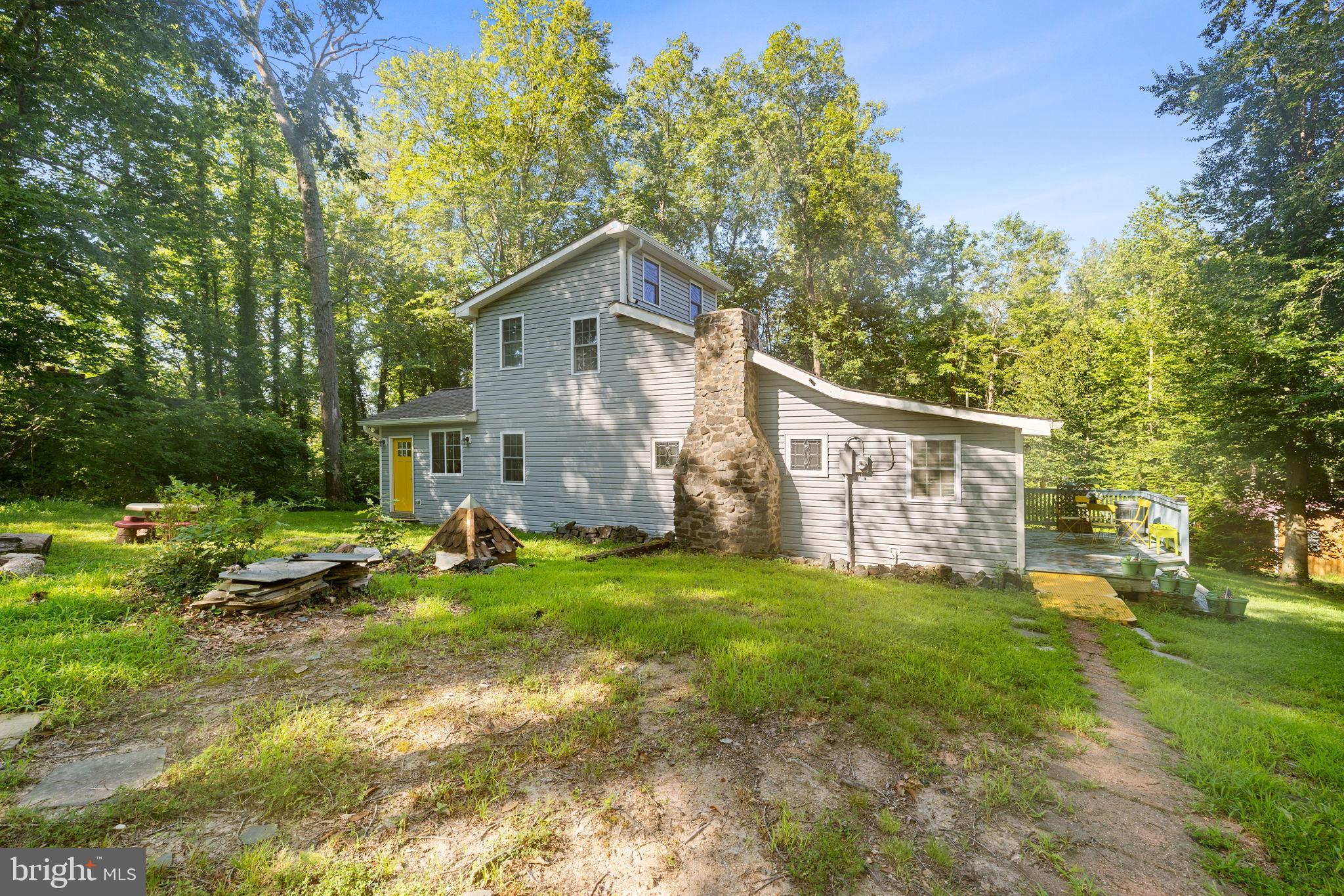 8289 DAMVIEW PLACE