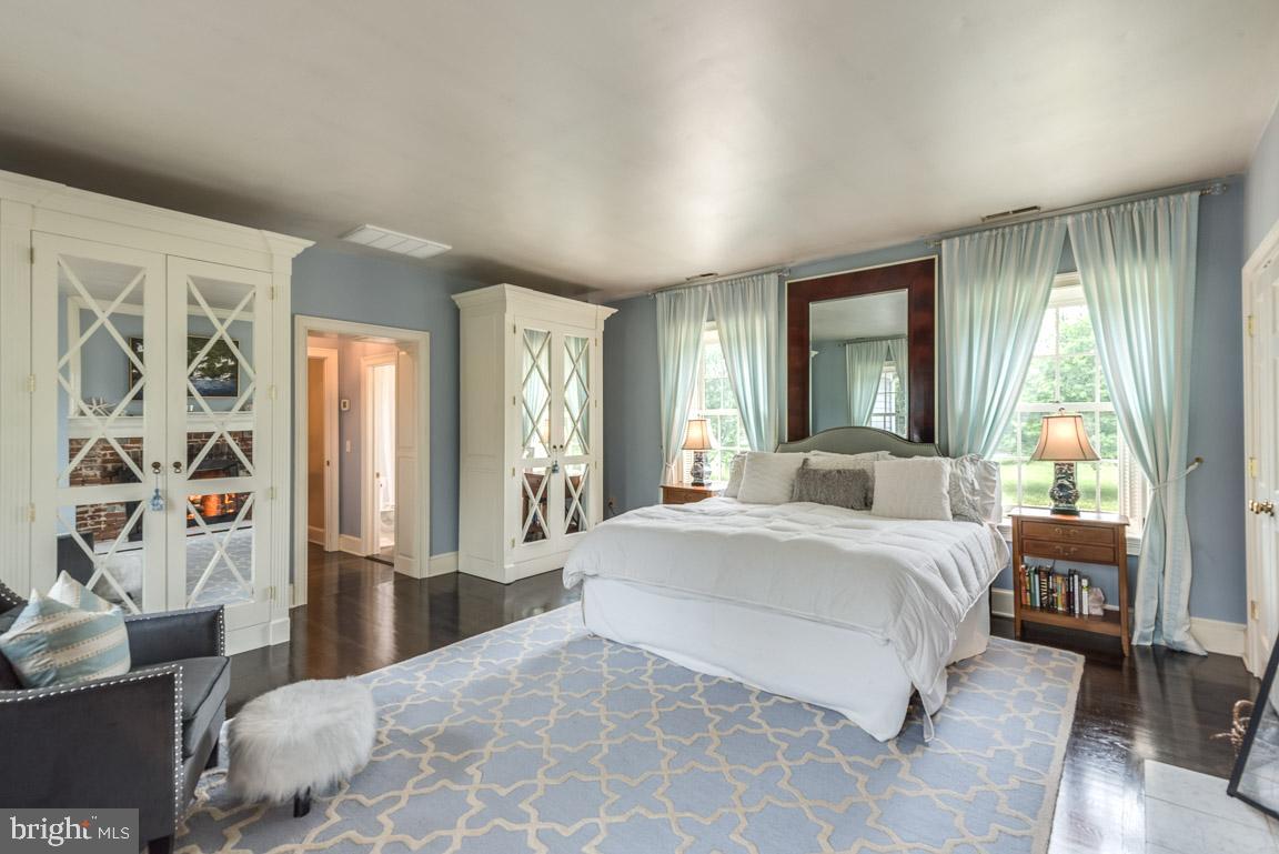 QUEEN ANNE COLONY - Residential
