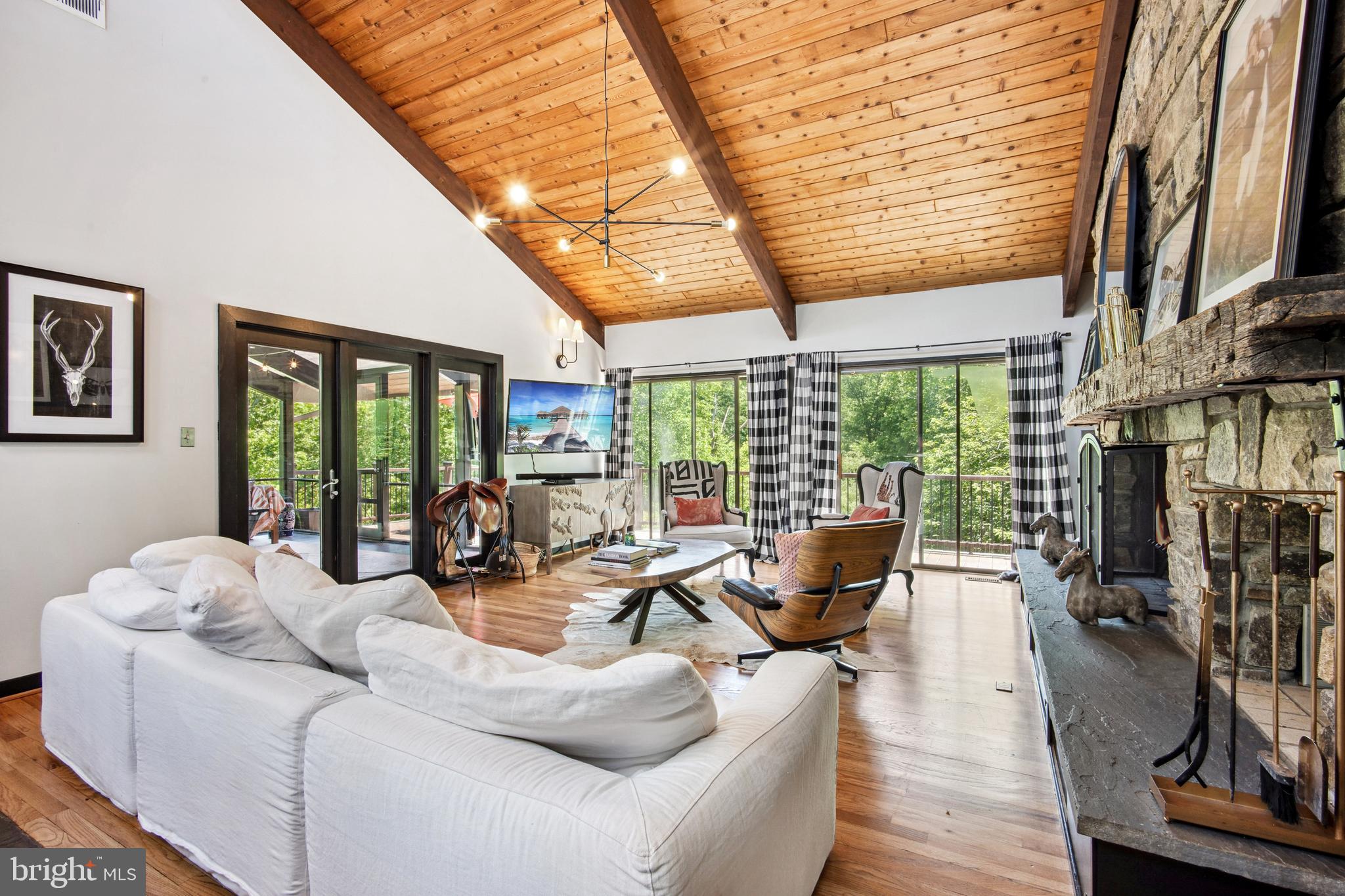 CORNWELL FARM - Residential