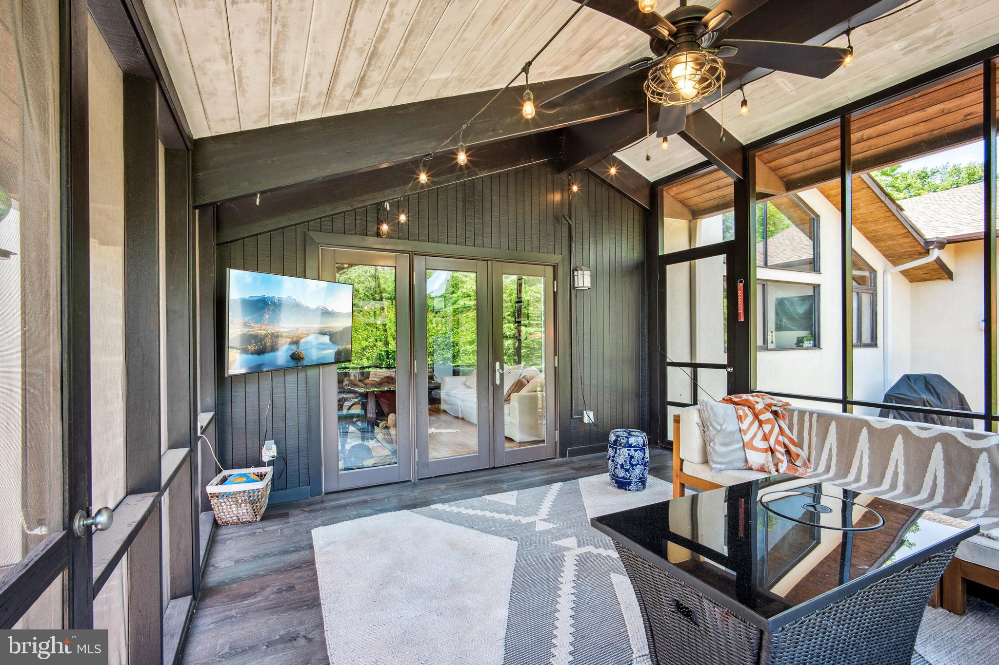 CORNWELL FARM - Residential