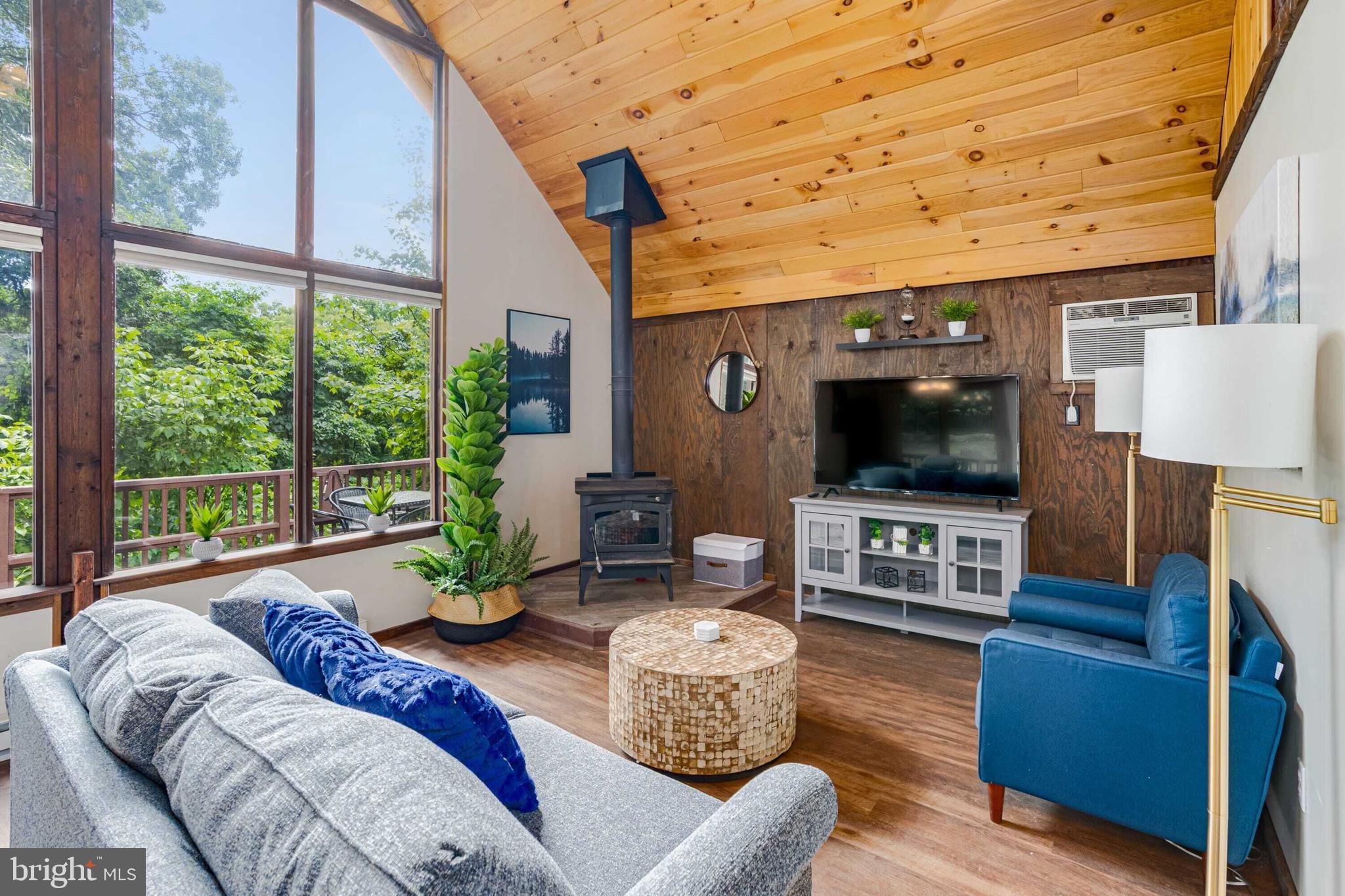 SLEEPY HOLLOW - Residential