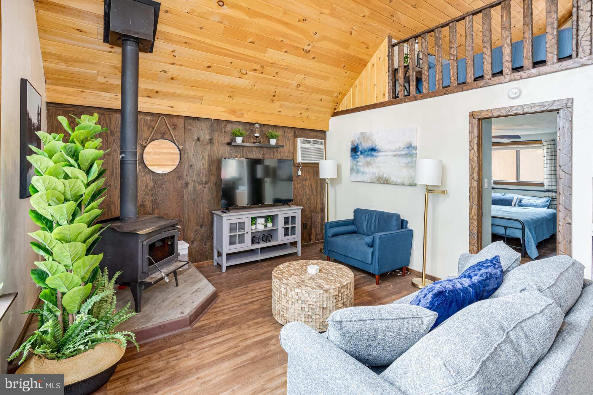 SLEEPY HOLLOW - Residential