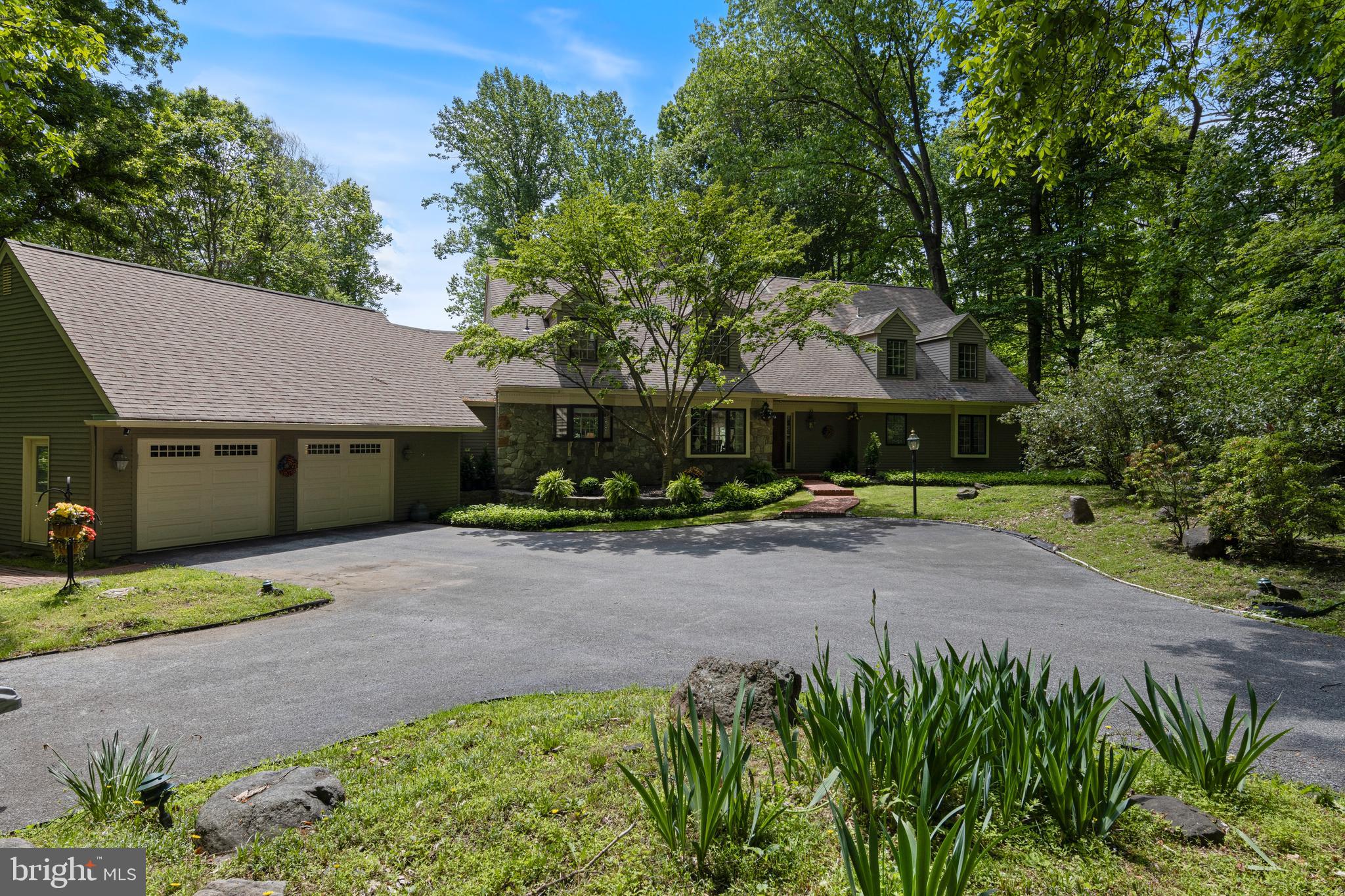 THE WOODS - Residential
