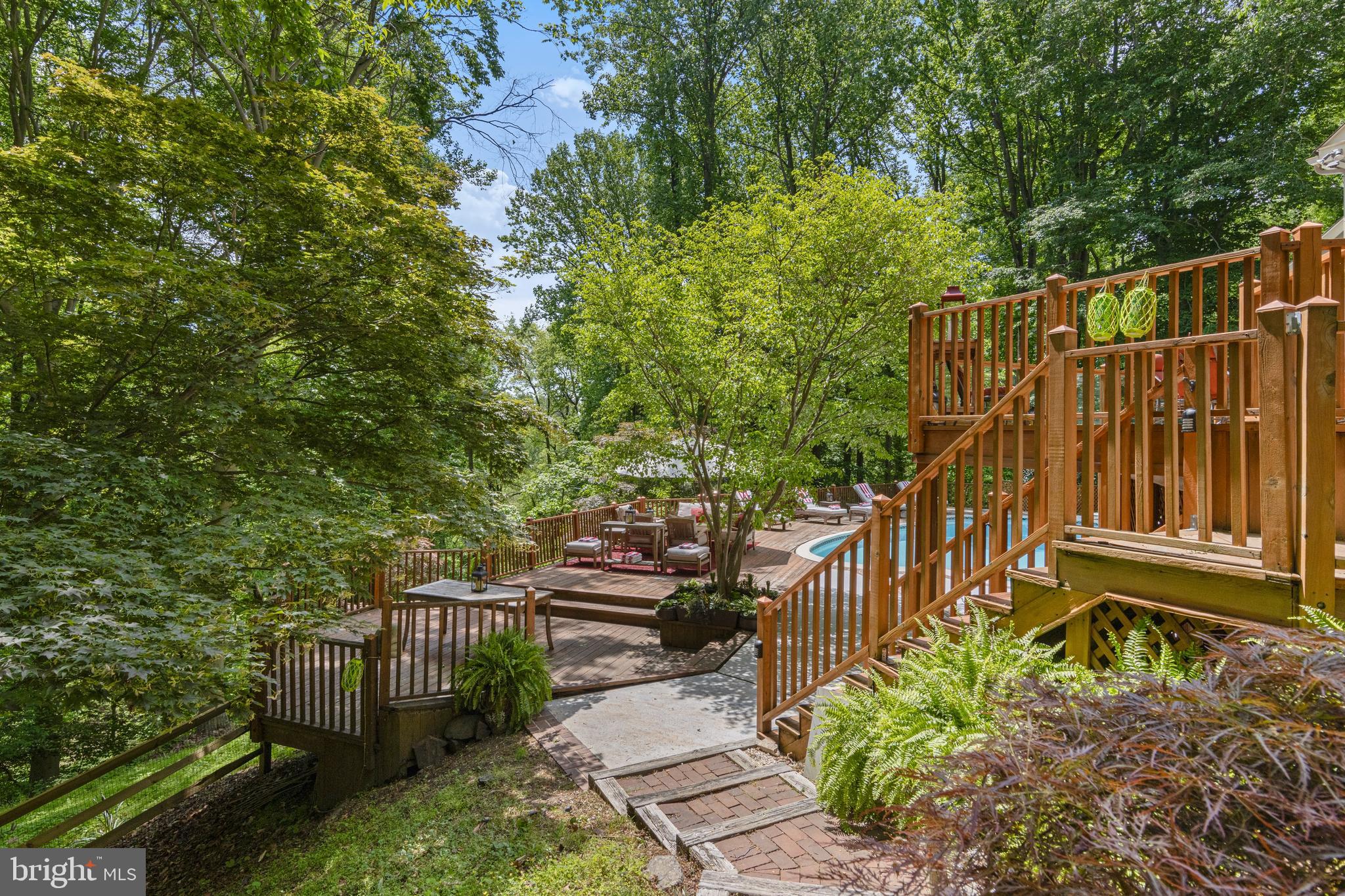THE WOODS - Residential