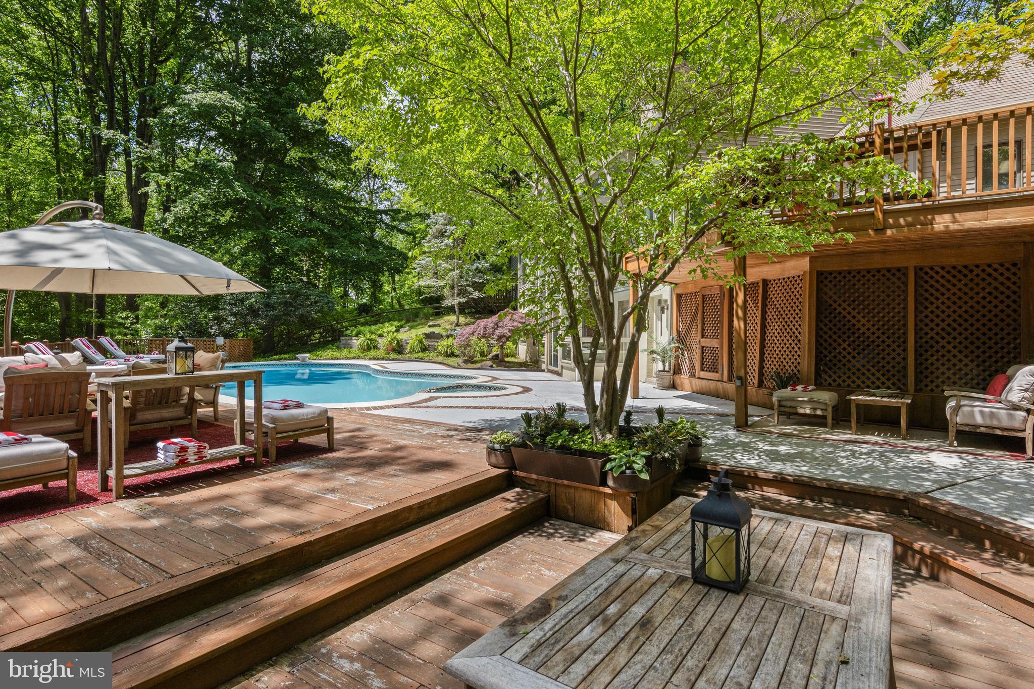 THE WOODS - Residential