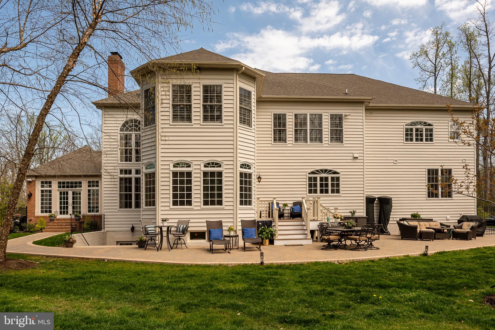 RIVER CREEK - Residential