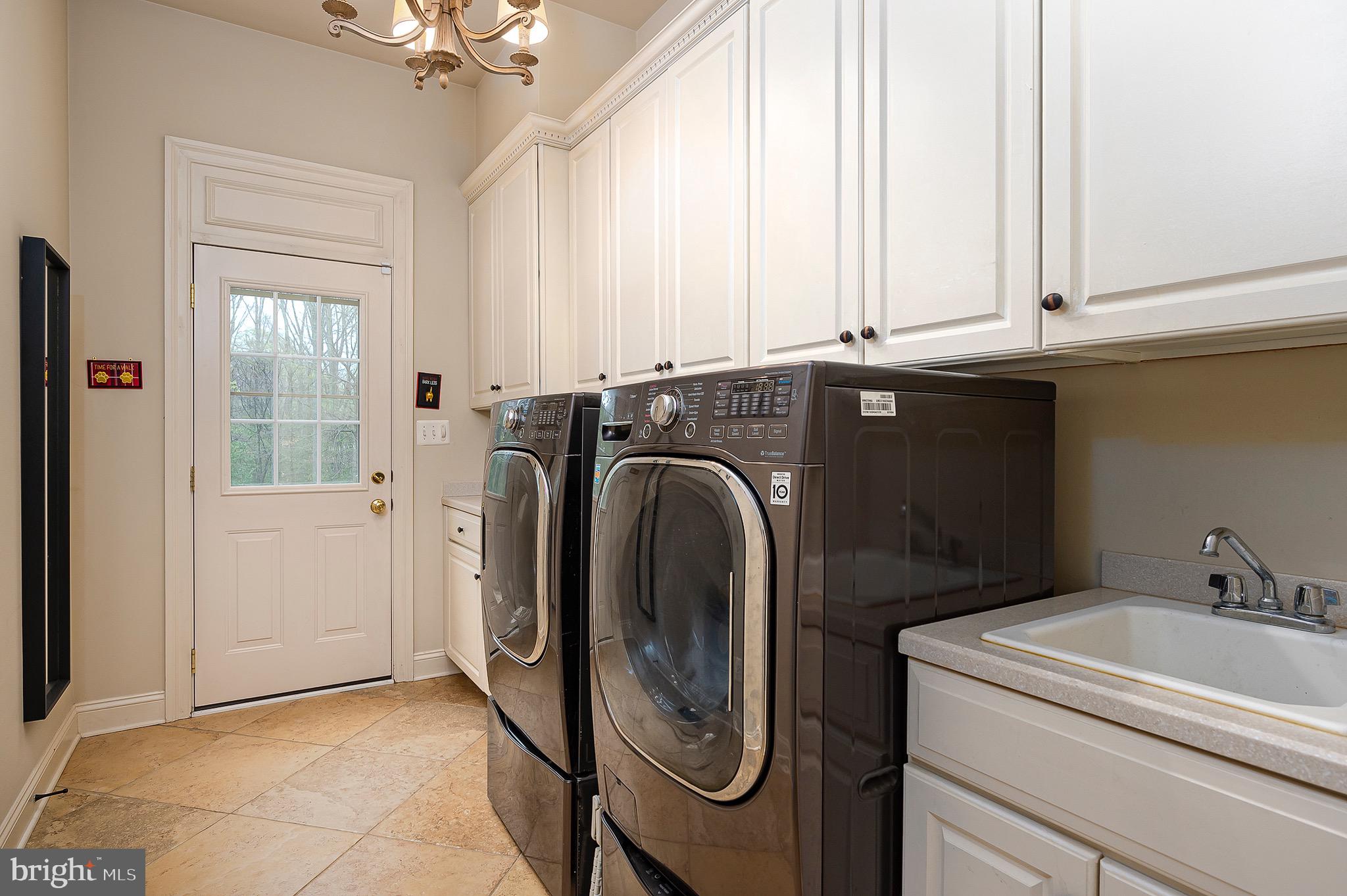 RIVER CREEK - Residential