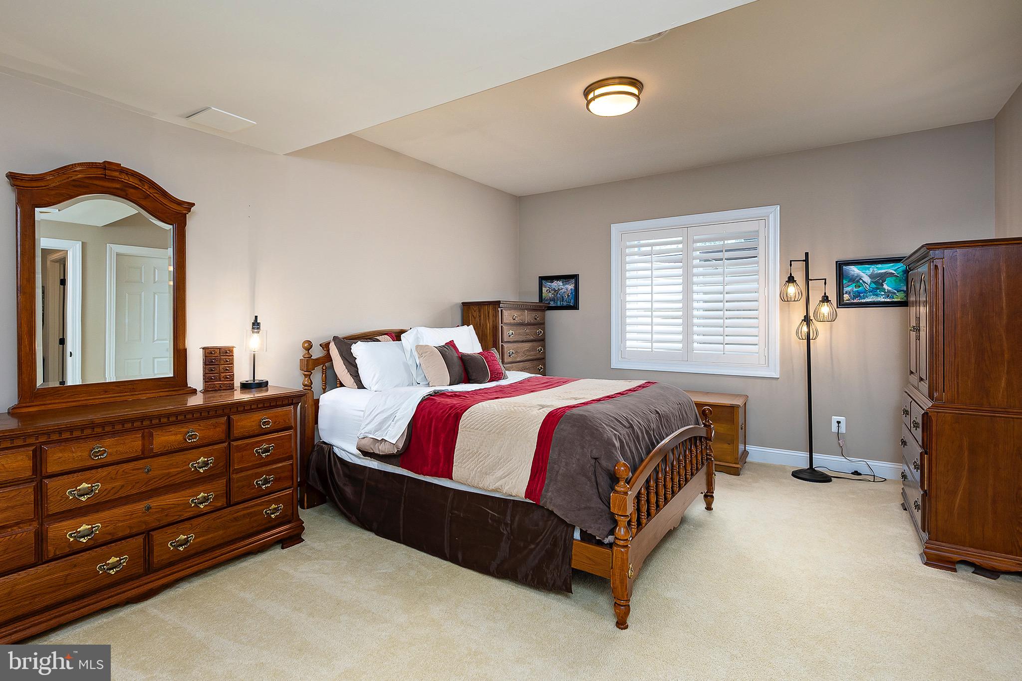 RIVER CREEK - Residential