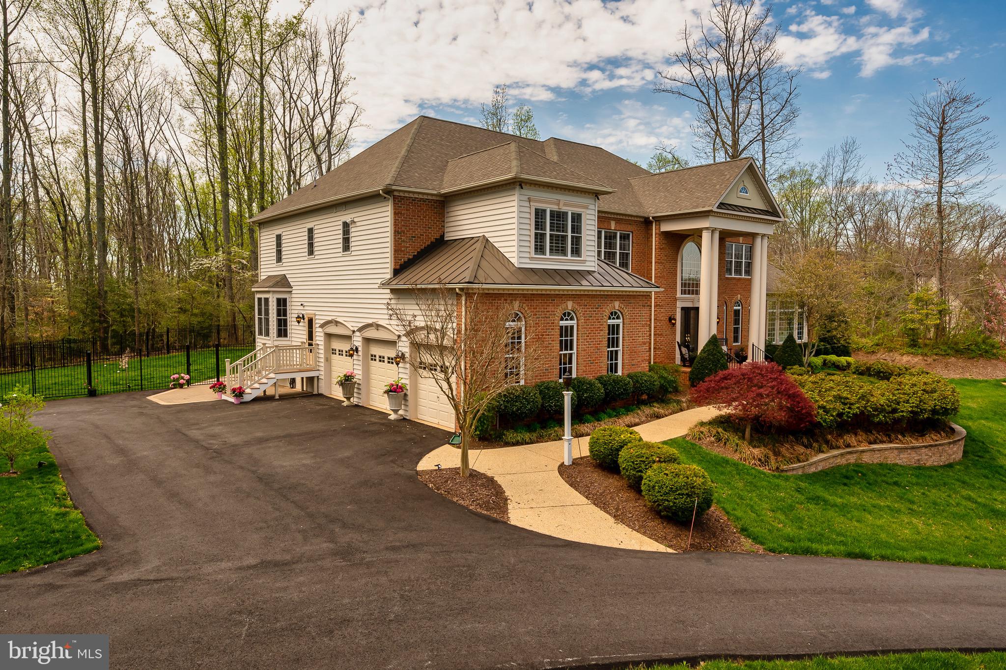 RIVER CREEK - Residential